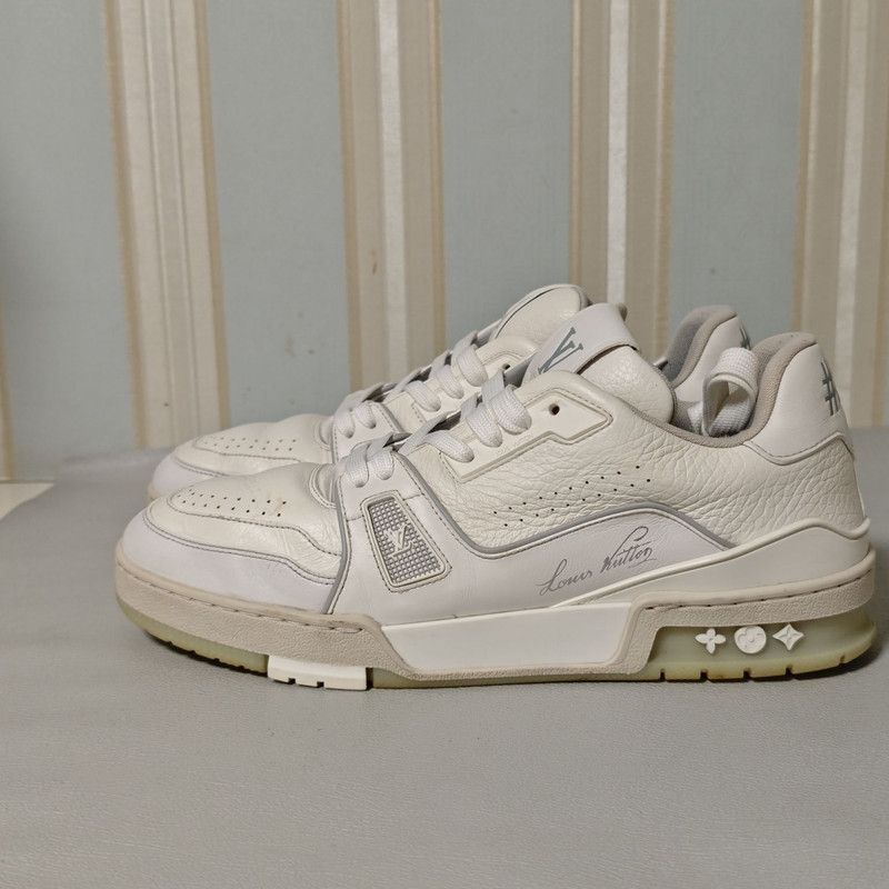 Louis Vuitton Louis Vuitton White Trainer Fashion Sneakers 0079 Size US 8.5 / EU 41-42 - 1 Thumbnail