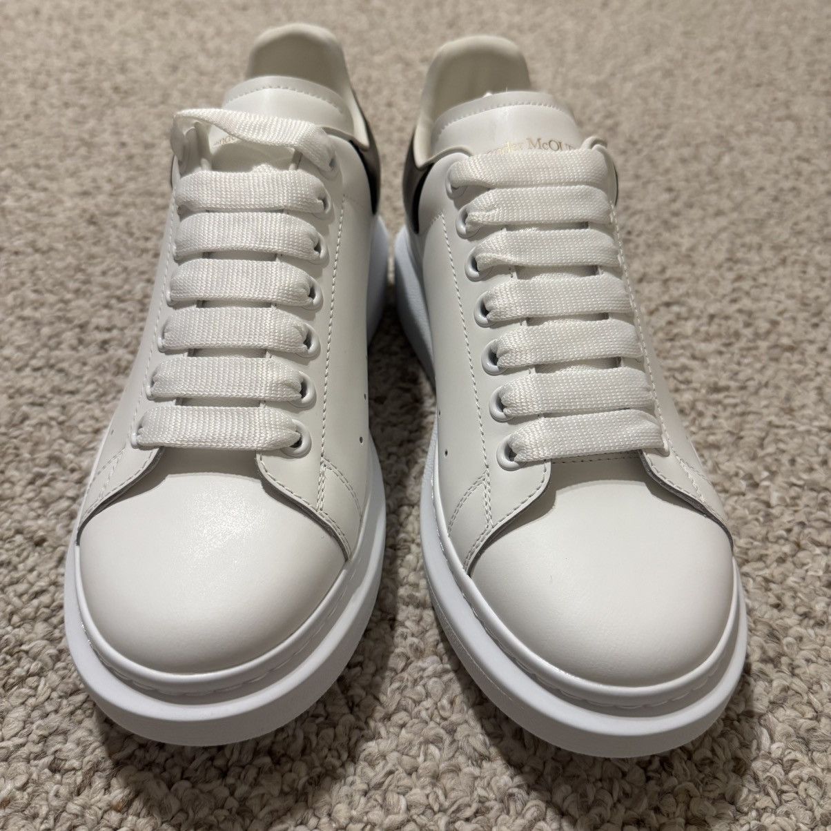 Alexander McQueen (NEW) Mcqueen Oversized sneaker Size US 7 / EU 40 - 3 Thumbnail