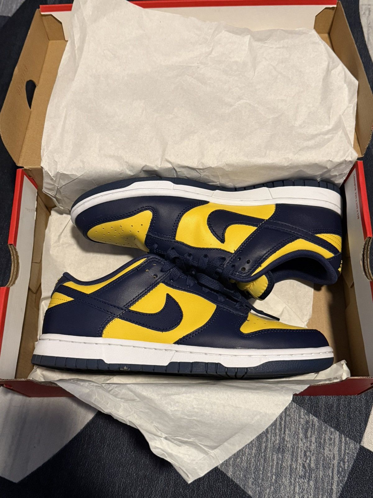 Nike Nike Michigan dunks men’s size 8 Size US 8 / EU 41 - 1 Thumbnail