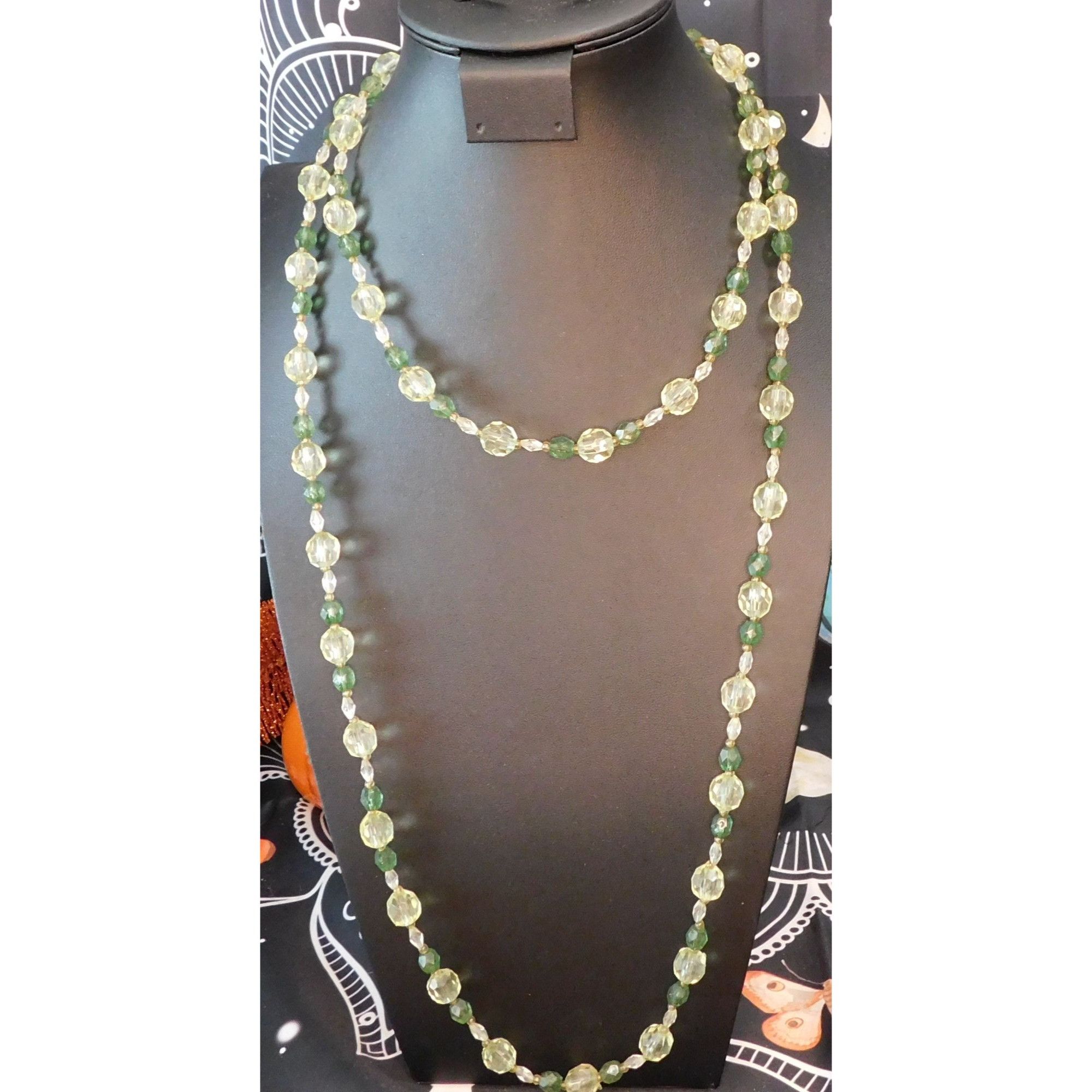 Other Vintage Cottagecore Green Beaded Necklace Size ONE SIZE - 3 Thumbnail