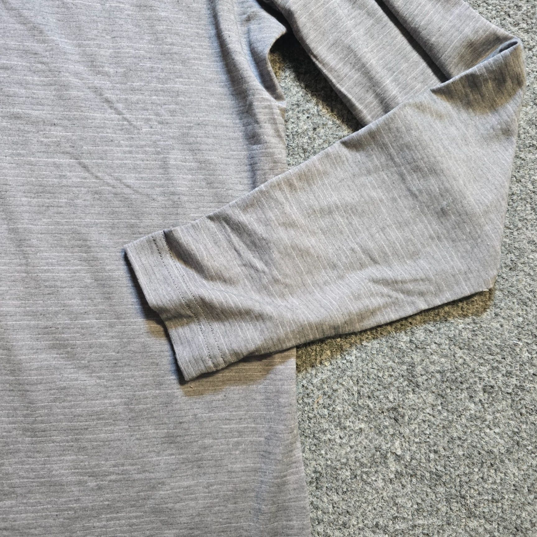 TravisMathew Travis Mathew Pullover Womens M Gray 1/4 Zip Long Sleeve Midweight Golf Casual Shirt Size M / US 6-8 / IT 42-44 - 3 Thumbnail