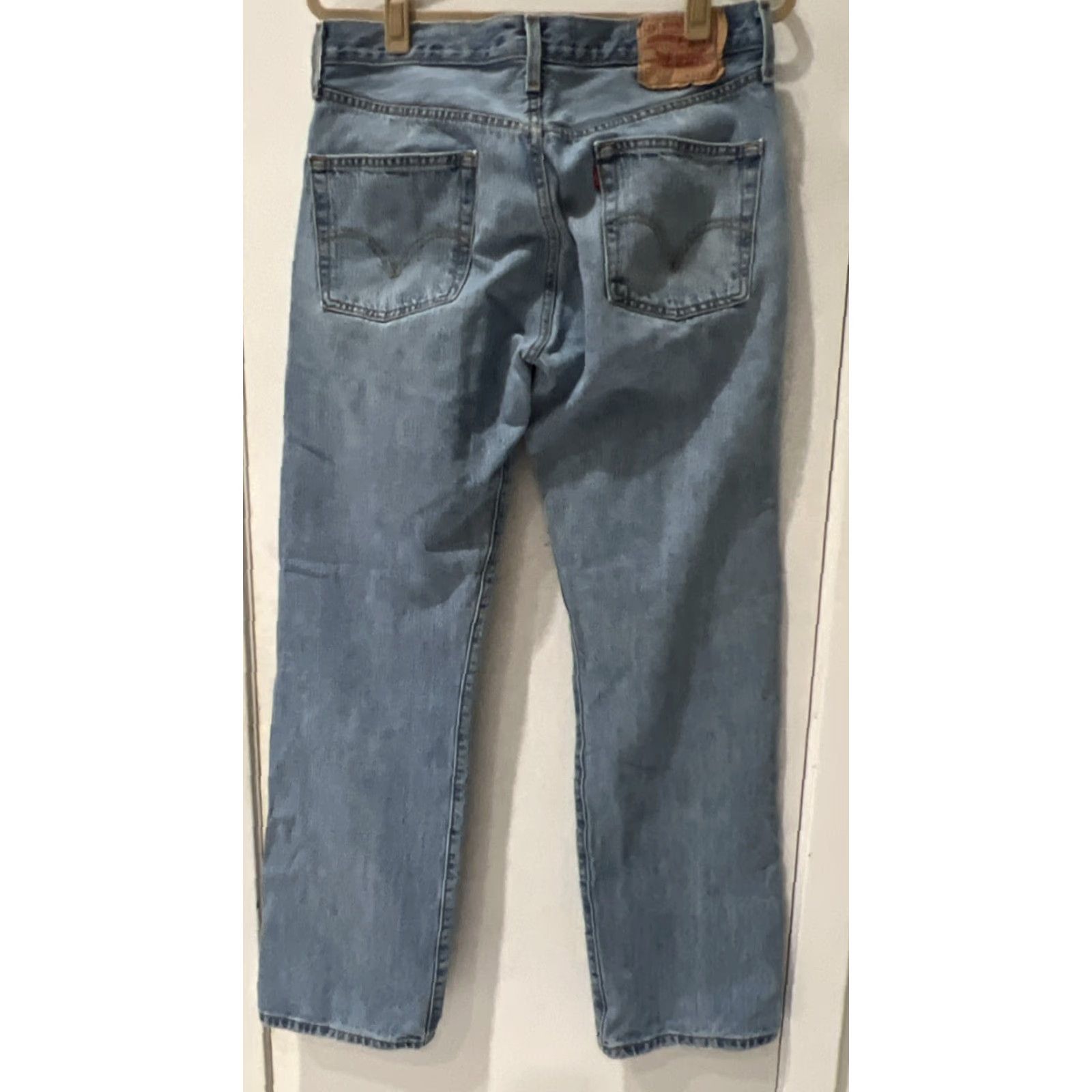 Levi's Levi's 501 Jeans Mens 33x32 Blue Denim Straight Button Fly Medium Wash Regular Size US 33 - 2 Thumbnail