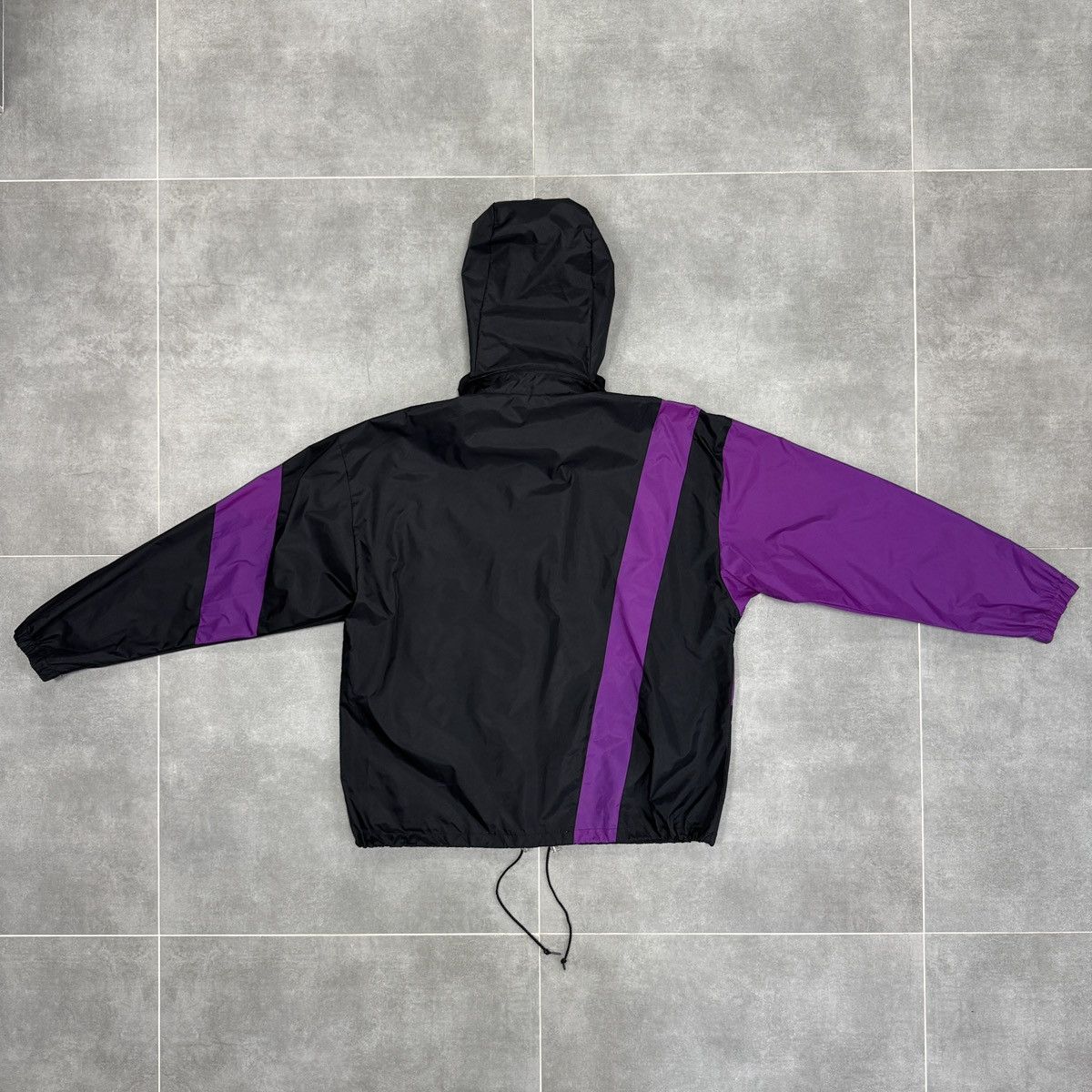 Puma Vintage Puma Big Logo Nylon Windbreaker Jacket 80s 90s Men Size US L / EU 52-54 / 3 - 16 Thumbnail