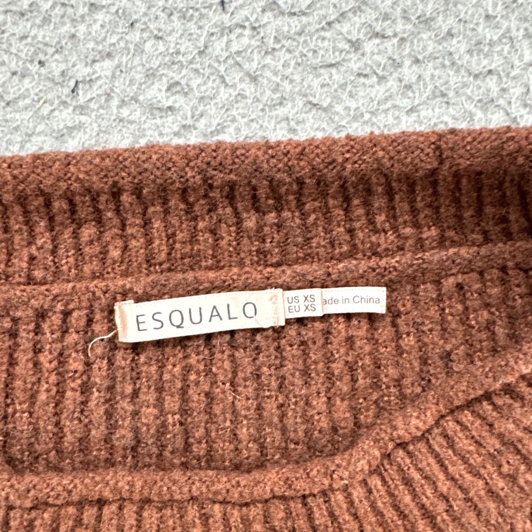 Vintage Esqualo Distressed Knit Brown Pullover Sweater Women’s XS Size Brown Knit Pullover Regular Women Esqualo Pullover Sweater XS Size XS / US 0-2 / IT 36-38 - 3 Thumbnail