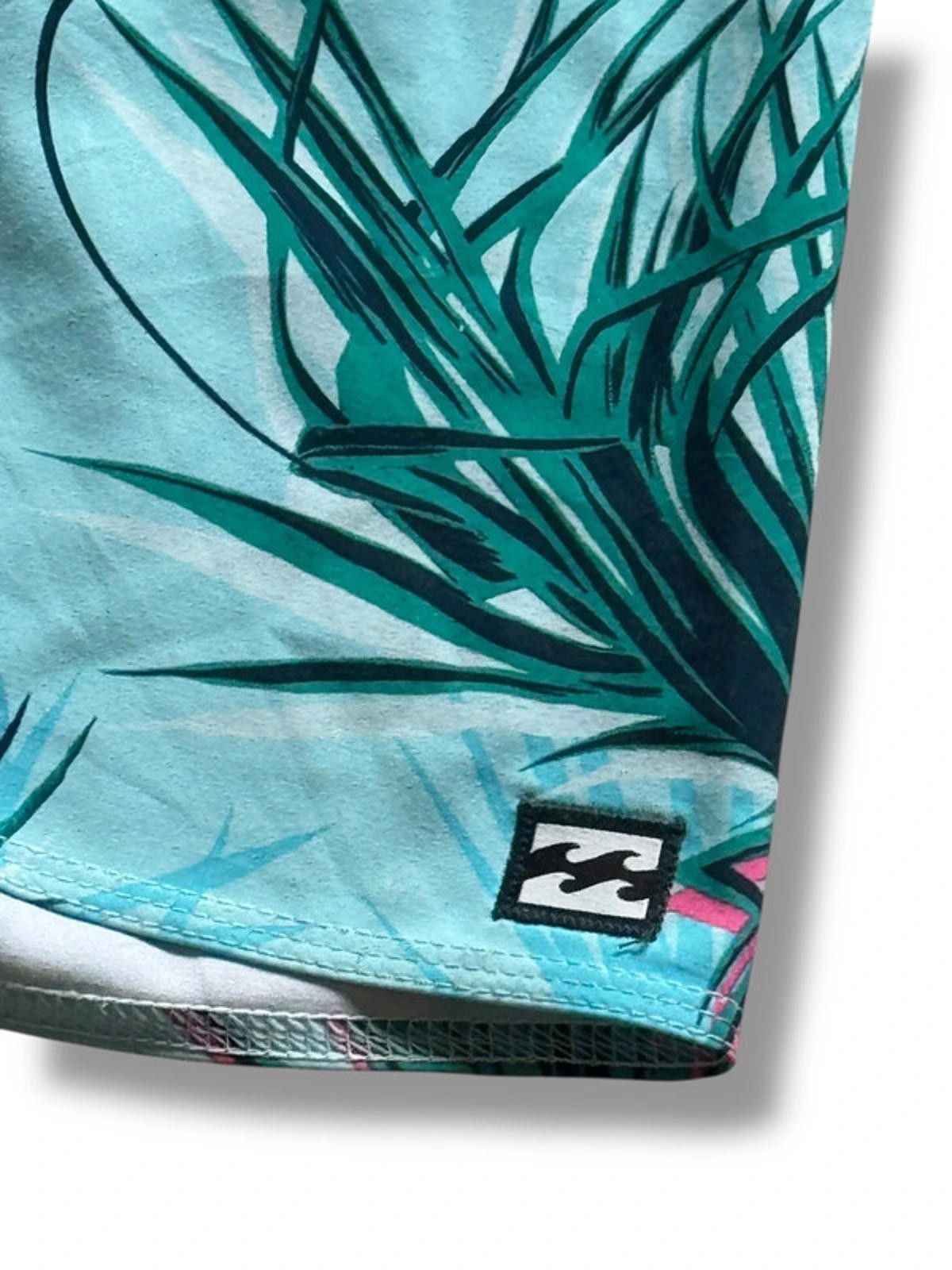 Billabong Billabong Boardwalk Swim Shorts Waist 28 Same Day Postage Size US 30 / EU 46 - 4 Thumbnail