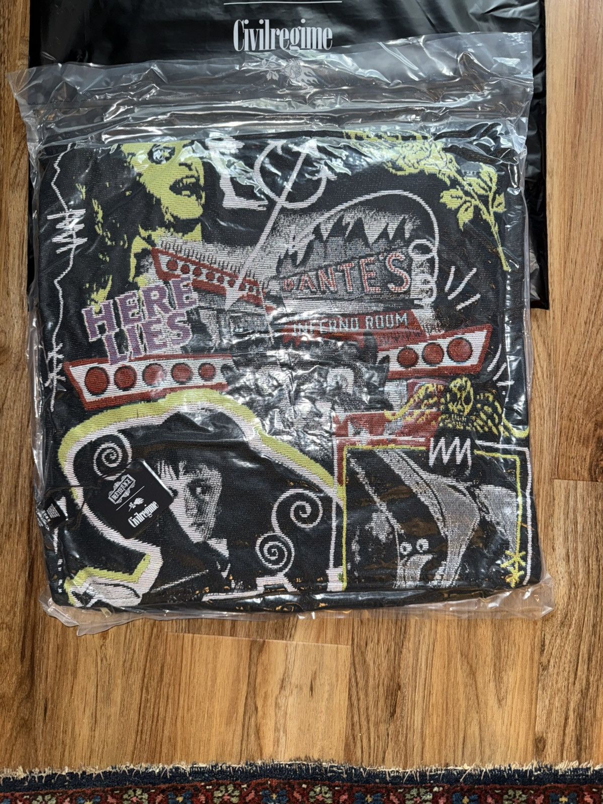 Civil Regime Civil regime tapestry pillow, Beetlejuice Size ONE SIZE - 1 Thumbnail