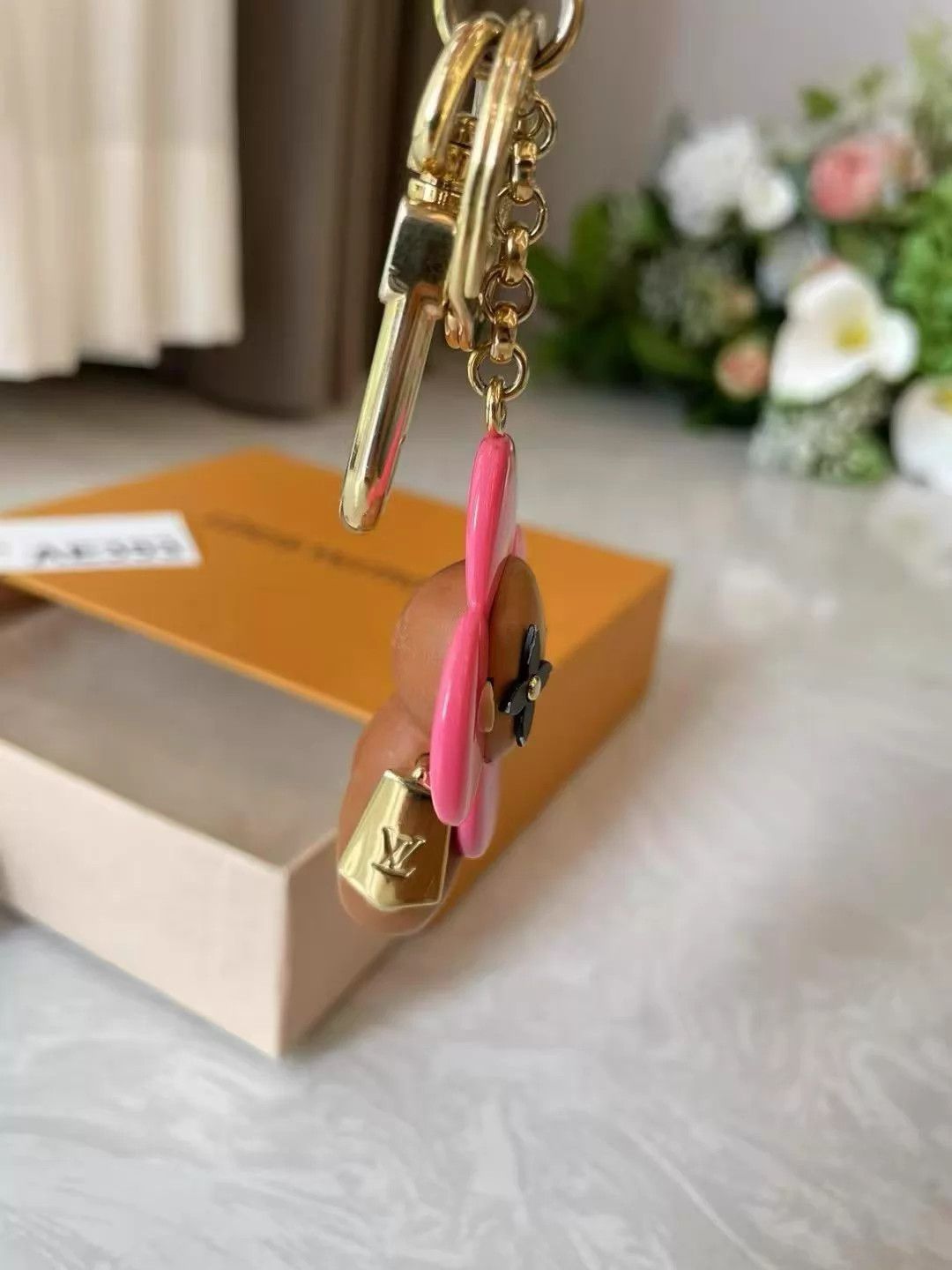 Louis Vuitton LV Vivienne Sunflower Keychain Car Charm Size ONE SIZE - 6 Thumbnail