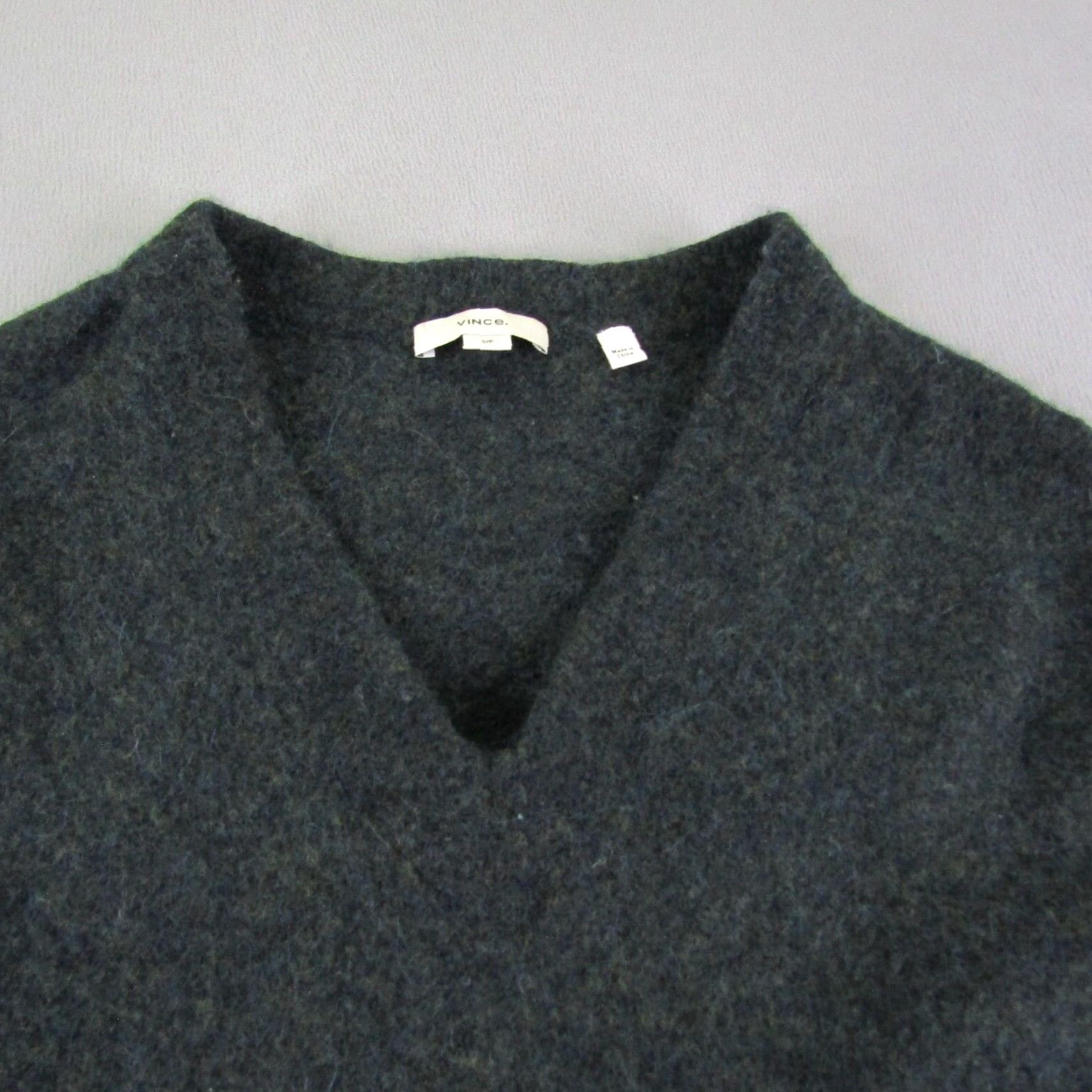 Vince Vince Sweater Womens Small Green V-Neck Knit Pullover Alpaca Wool Blend Top Size S / US 4 / IT 40 - 2 Thumbnail