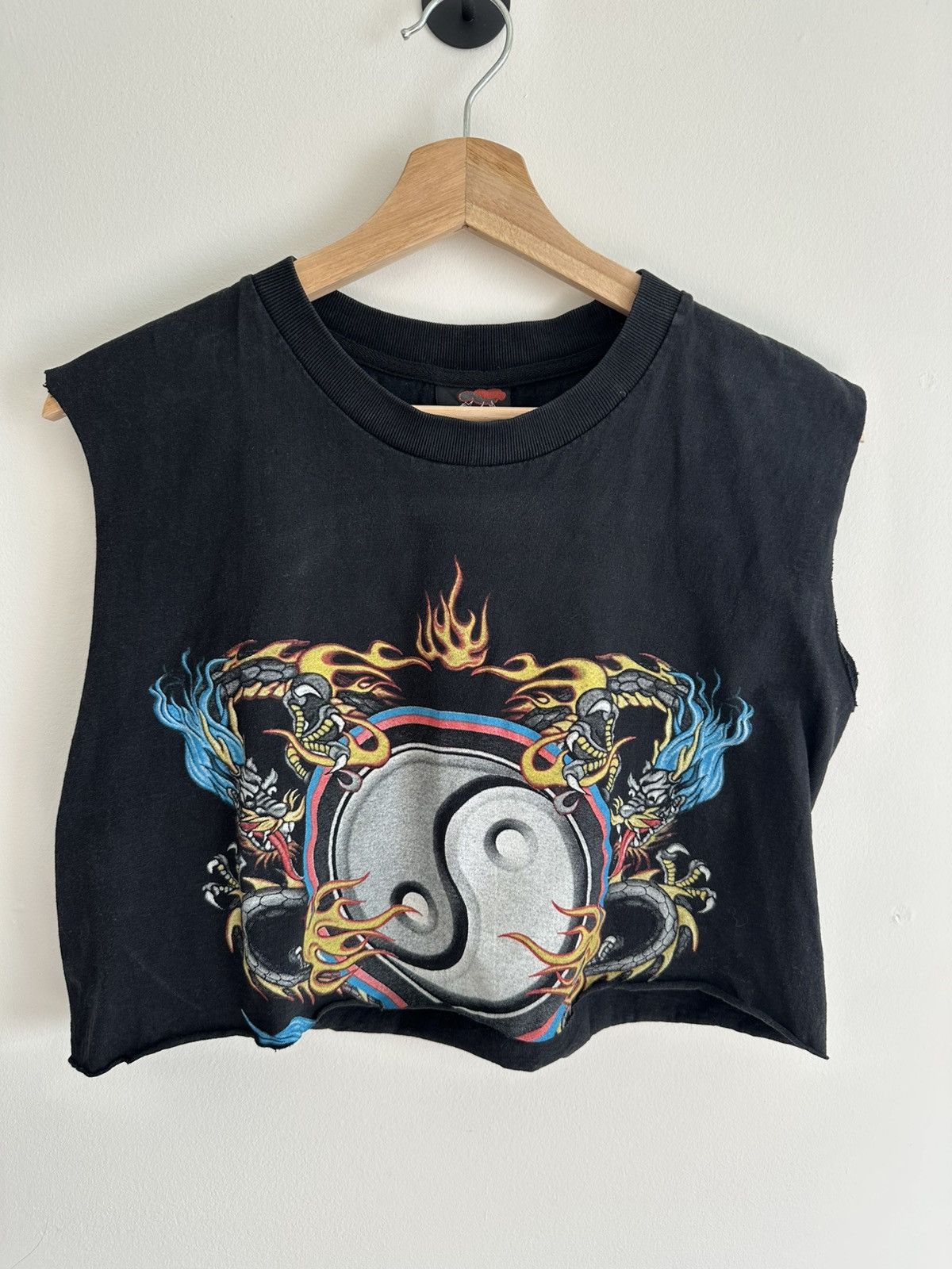 Other Thunder Dragon Yin Yang Muscle Tee – Flame Graphic – Size M Size M / US 6-8 / IT 42-44 - 1 Thumbnail