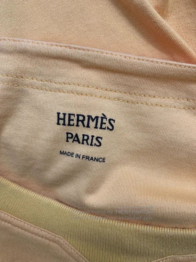 Hermes Hermes Yellow embroidered pocket T-shirt Size XS / US 0-2 / IT 36-38 - 4 Thumbnail