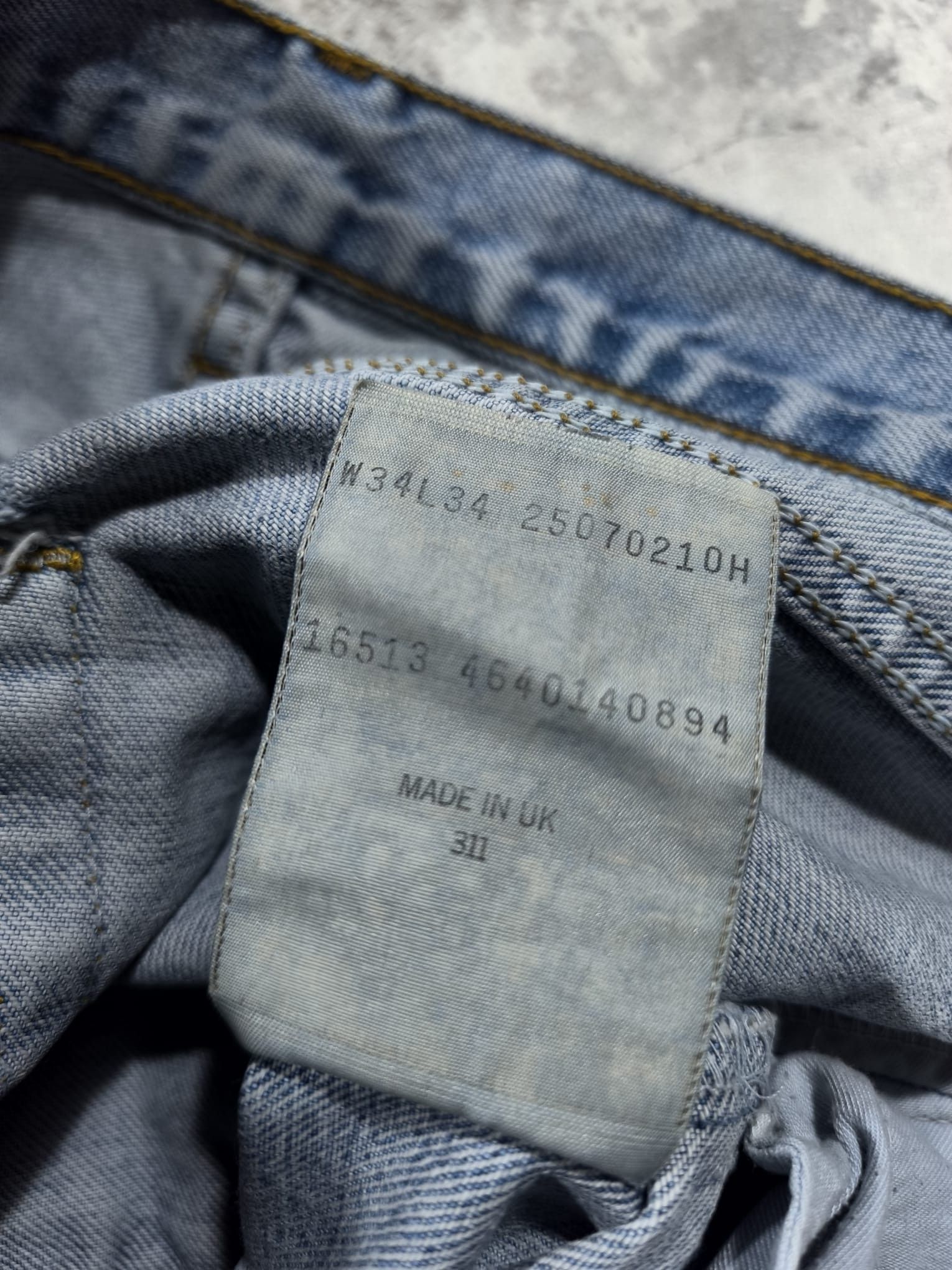 Levi's Vintage Clothing vintage 90s baby blue relaxedfit levis made in uk Size US 33 - 8 Thumbnail