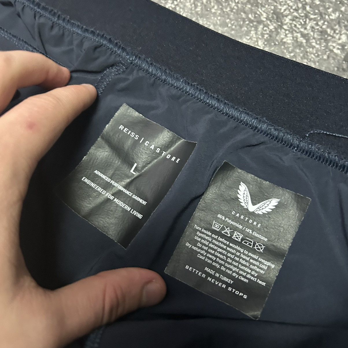 Reiss Designer Reiss x Castore Basic nylon sport pants size L Size US 34 / EU 50 - 7 Thumbnail