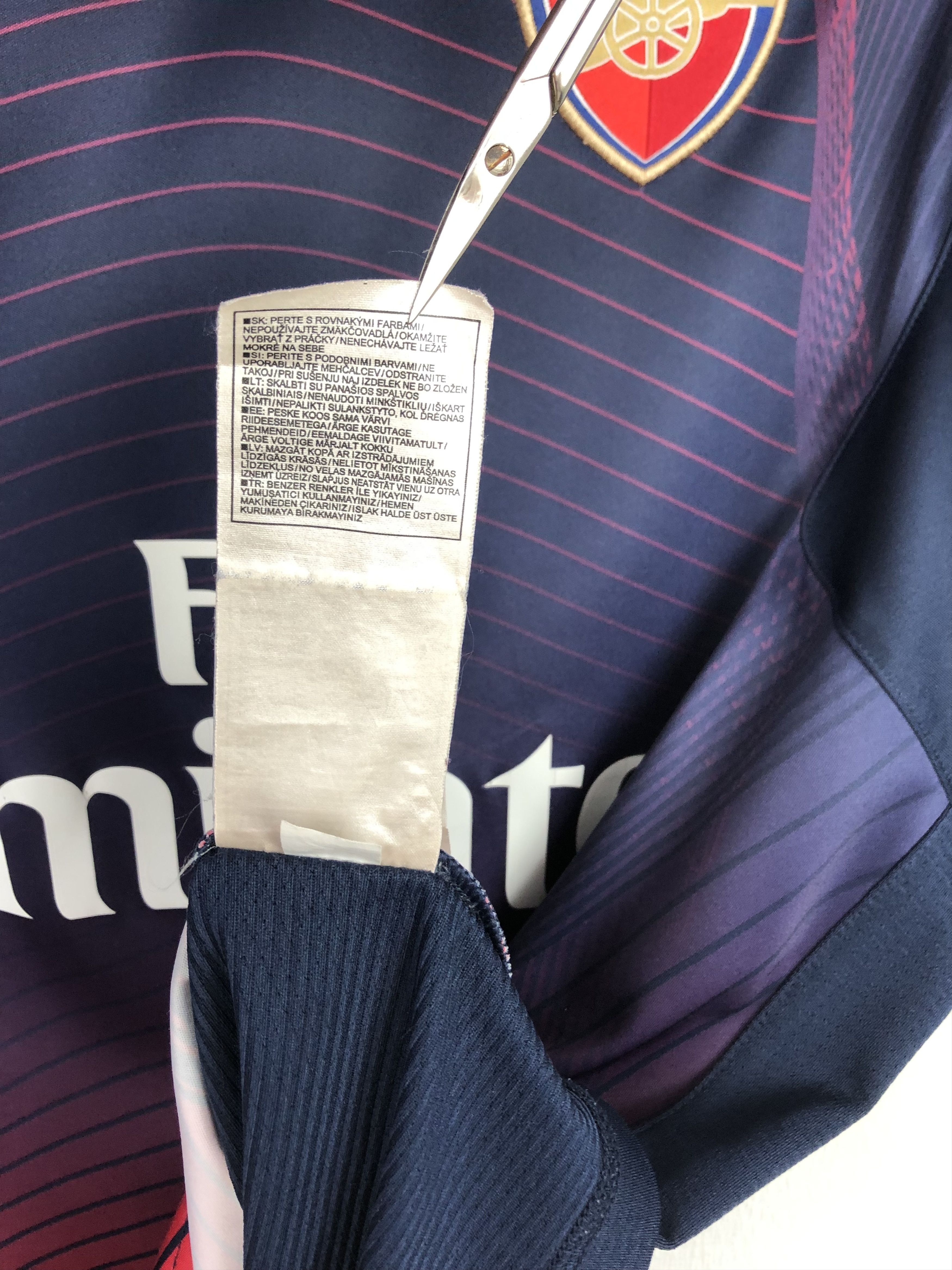 Nike Vintage Arsenal Football Shirt Soccer Jersey Train Tee Hype Size US L / EU 52-54 / 3 - 7 Thumbnail