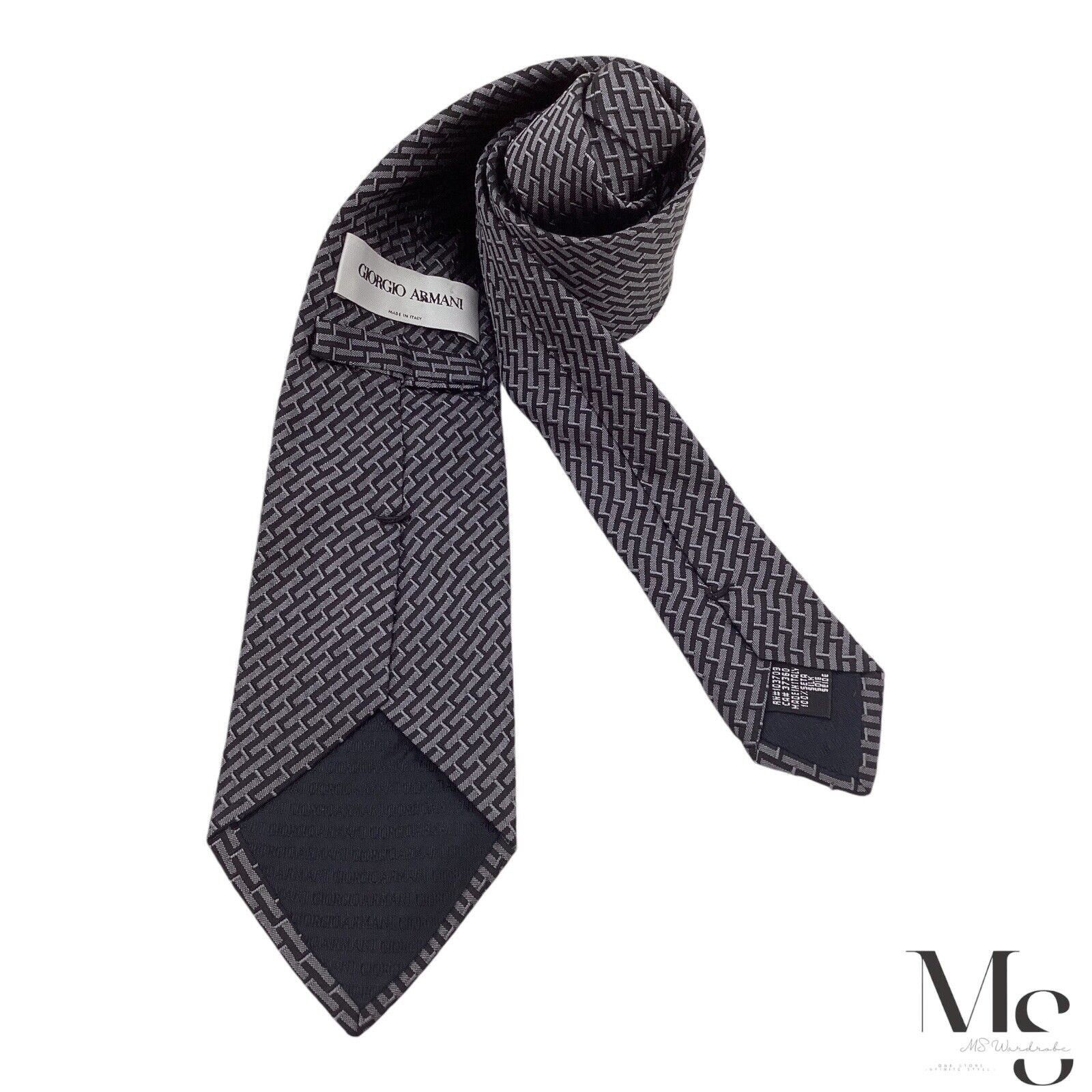 Giorgio Armani GIORGIO ARMANI Black & Gray Geometric Silk Tie Made In Italy Size ONE SIZE - 2 Thumbnail