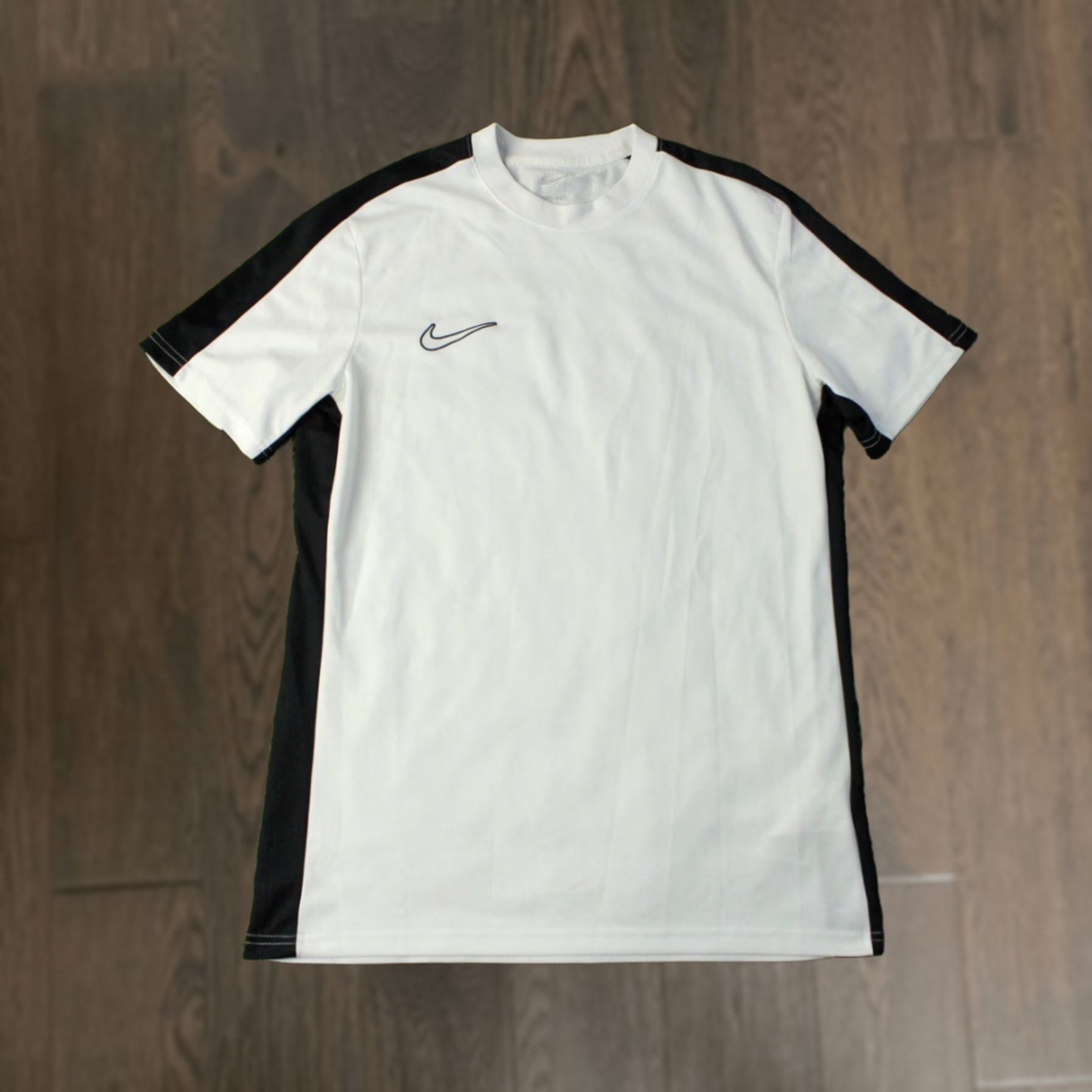 Nike Nike Academy Dri-Fit Original 2023 Men Football Shirt Jersey Tee Size L White and Black Short Sleeve Crew Neck T-Shirt Size US L / EU 52-54 / 3 - 1 Thumbnail
