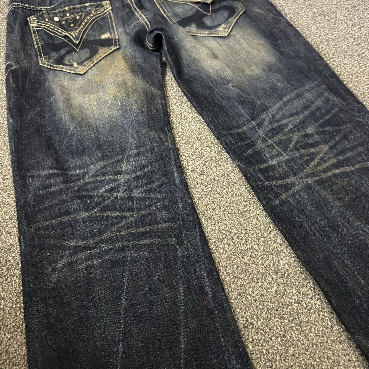 Le Grande Bleu (L.G.B.) 🔥🇯🇵 Studded Gem Bootcut RedPepper Gold Label Distressed Denim Size US 34 / EU 50 - 12 Thumbnail