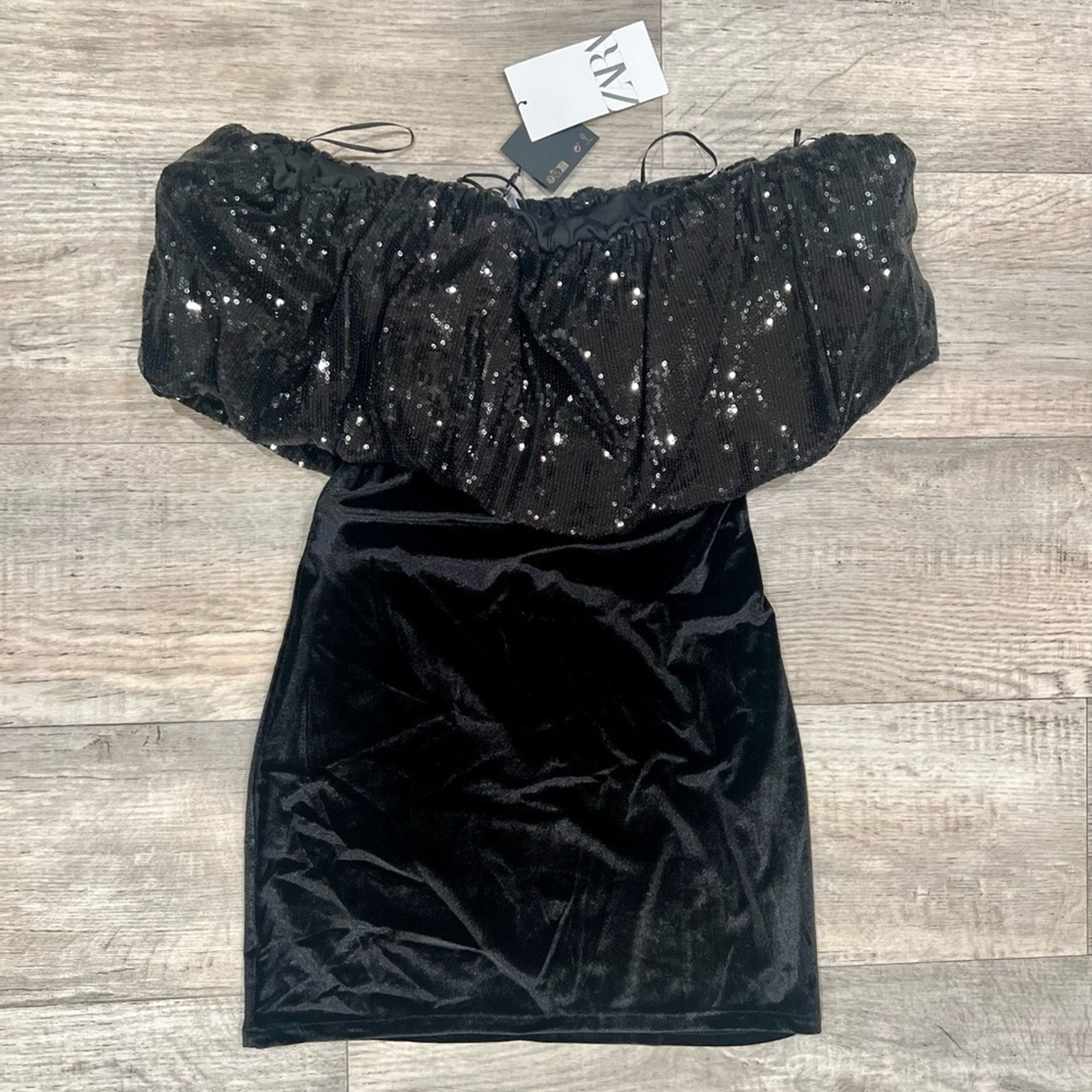 Zara ZARA Off-Shoulder Sequin Bubble Velvet Mini Dress NWT (L) Size L / US 10 / IT 46 - 21 Thumbnail