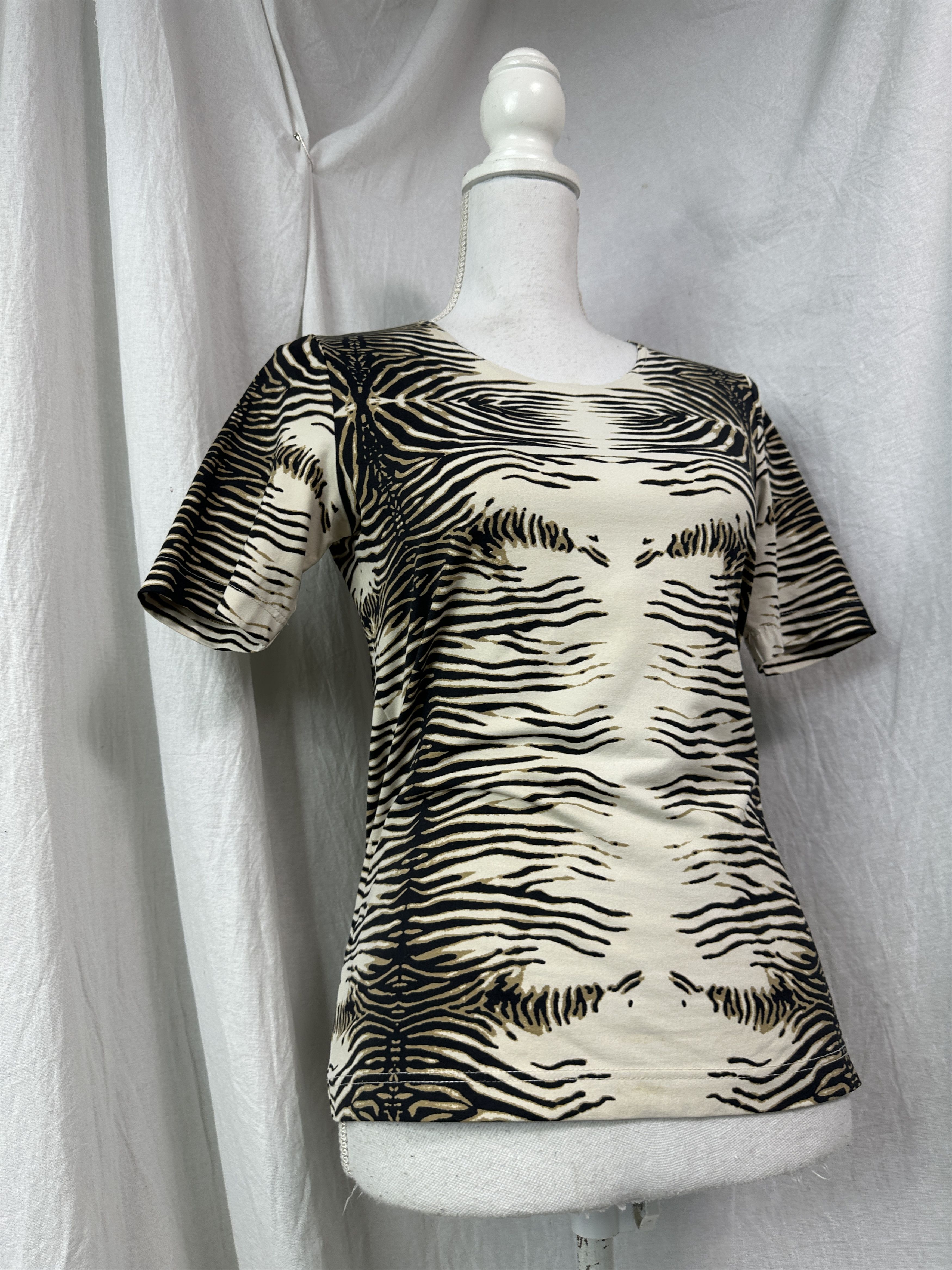 Vintage Vintage Streetwear Zebra Animal Print T-shirt Y2K Size S / US 4 / IT 40 - 1 Thumbnail
