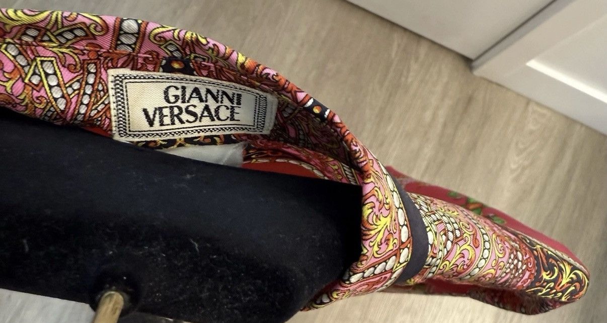 Versace GIANNI VERSACE Silk shirt Le Croci print IT 48 S/S 1992 Size US M / EU 48-50 / 2 - 6 Thumbnail
