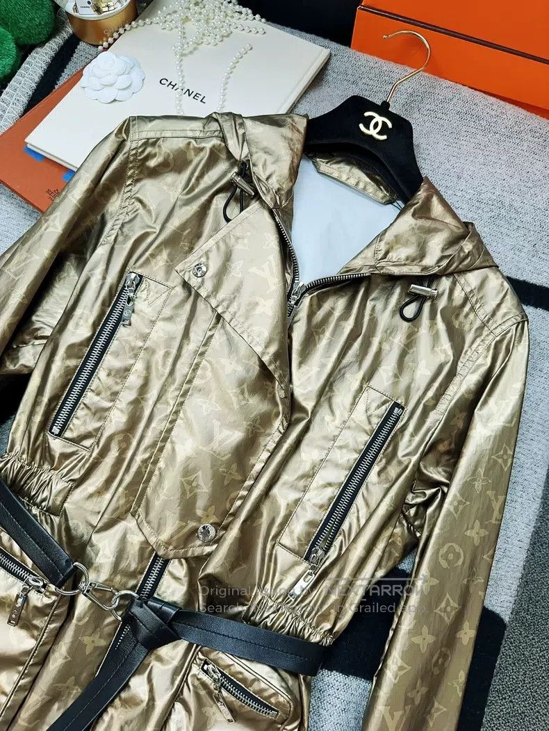 Louis Vuitton Louis Vuitton Light Gold Coated Full Logo Jacket Size XXS / US 00 / IT 34 - 3 Thumbnail