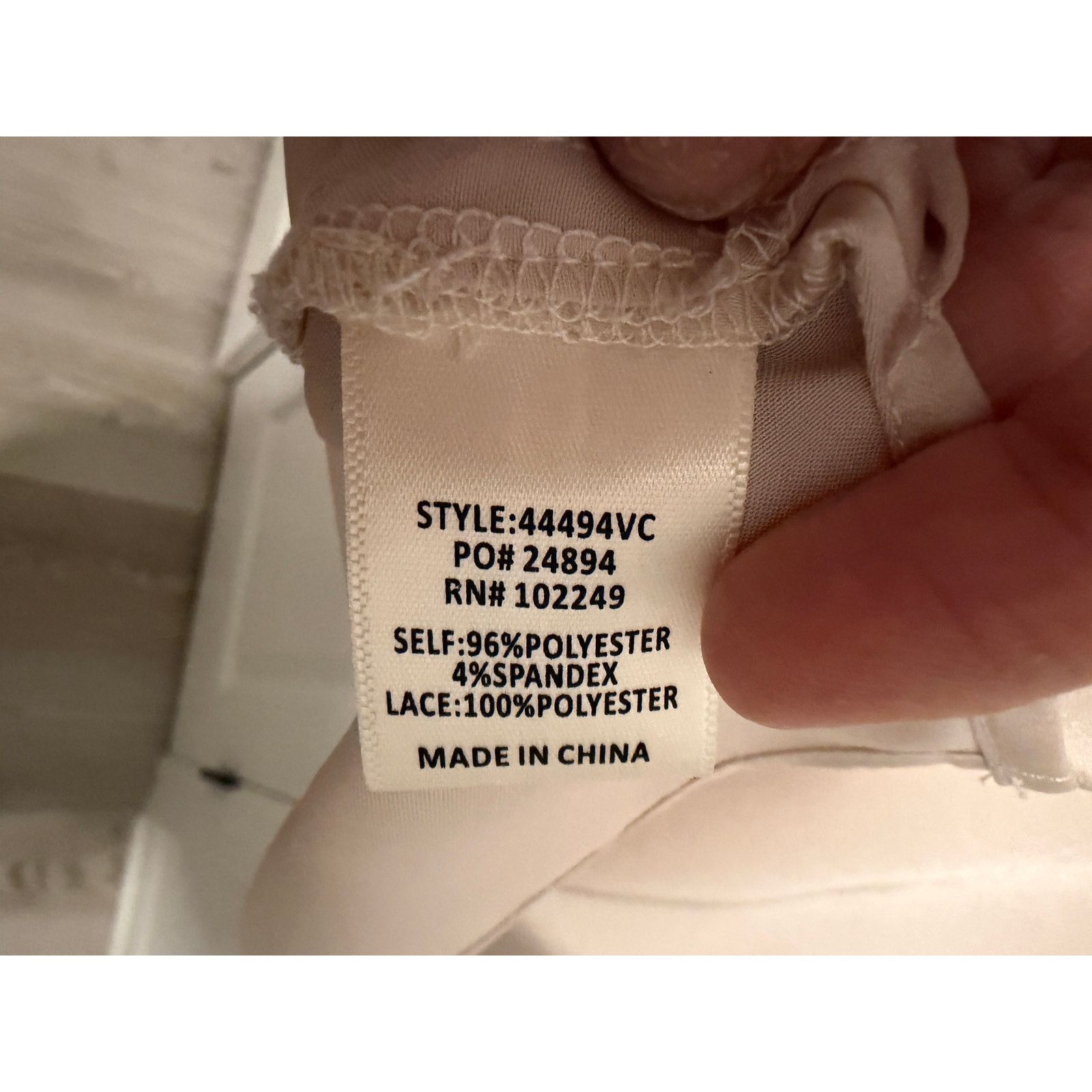 Other Skies Are Blue Cream Lace Trim Sleeveless V-Neck Cami Top Size S / US 4 / IT 40 - 6 Thumbnail