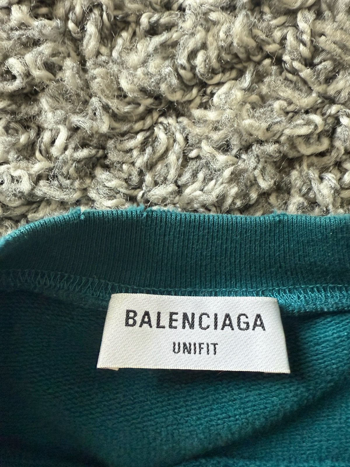 Balenciaga Balenciaga Distressed Crewneck Size US M / EU 48-50 / 2 - 5 Thumbnail