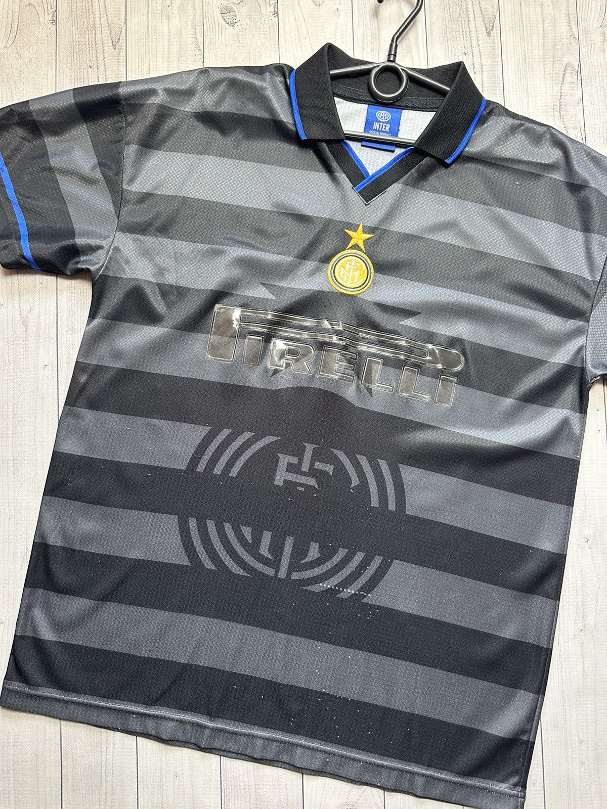 Vintage Vintage inter Milan soccer jersey striped size L Size US L / EU 52-54 / 3 - 2 Thumbnail
