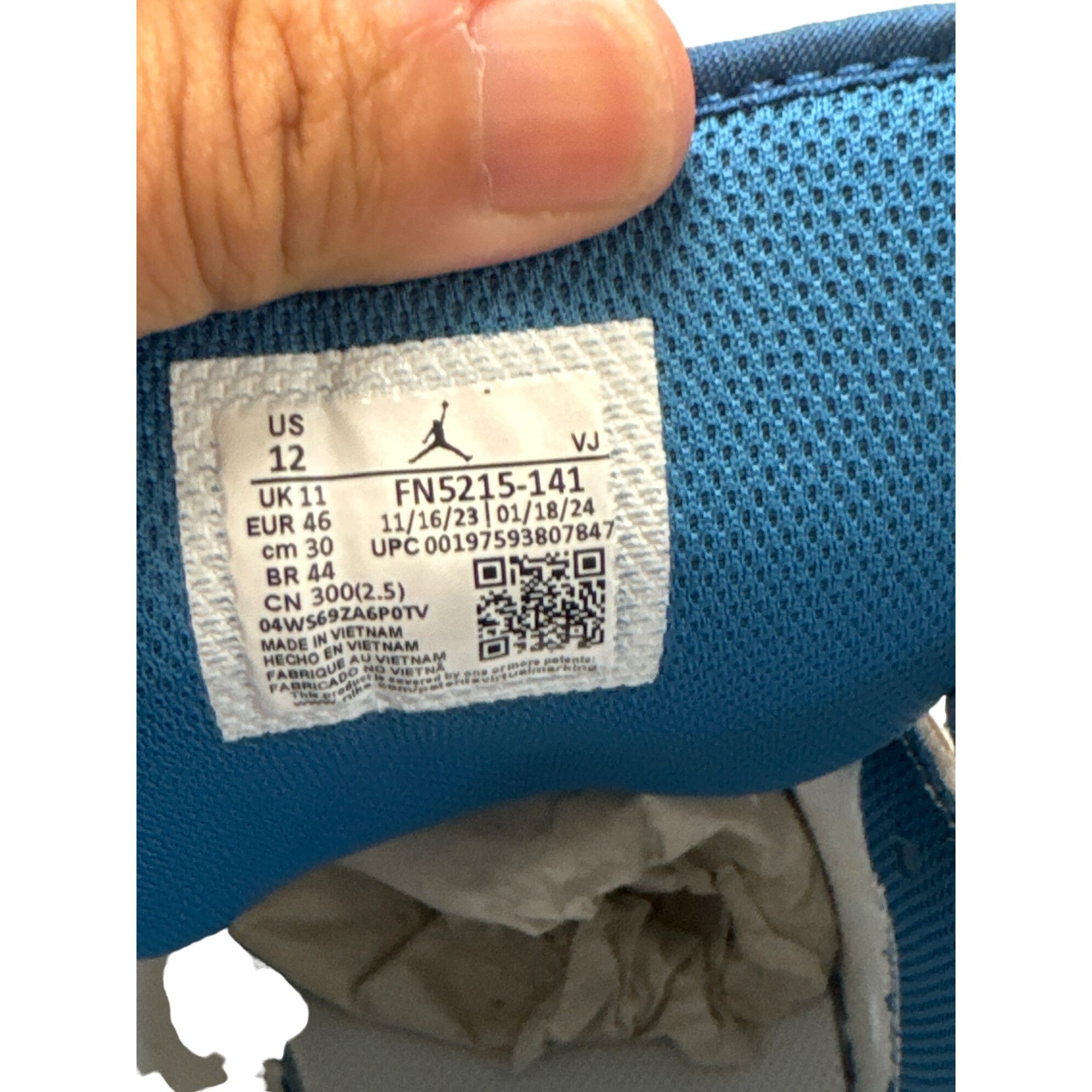 Nike Nike Air Jordan men’s white and blue high top leather basket Size US 12 / EU 45 - 7 Thumbnail