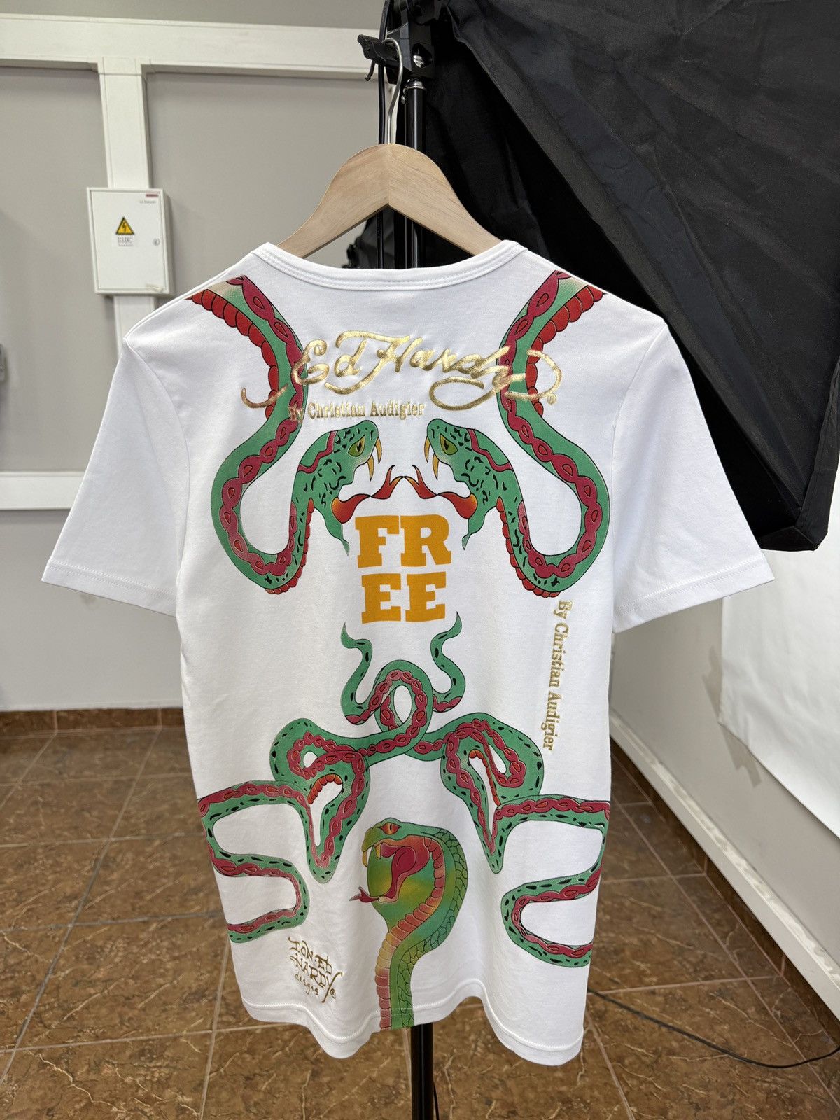 Ed Hardy 🇺🇸 🐍 Vintage Ed Hardy Snake Rhinestone Christian Audigier Tee Size US M / EU 48-50 / 2 - 2 Thumbnail