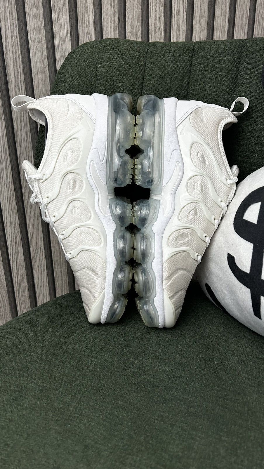 Nike NIKE VAPORMAX PLUS TN Size US 8.5 / EU 41-42 - 3 Thumbnail