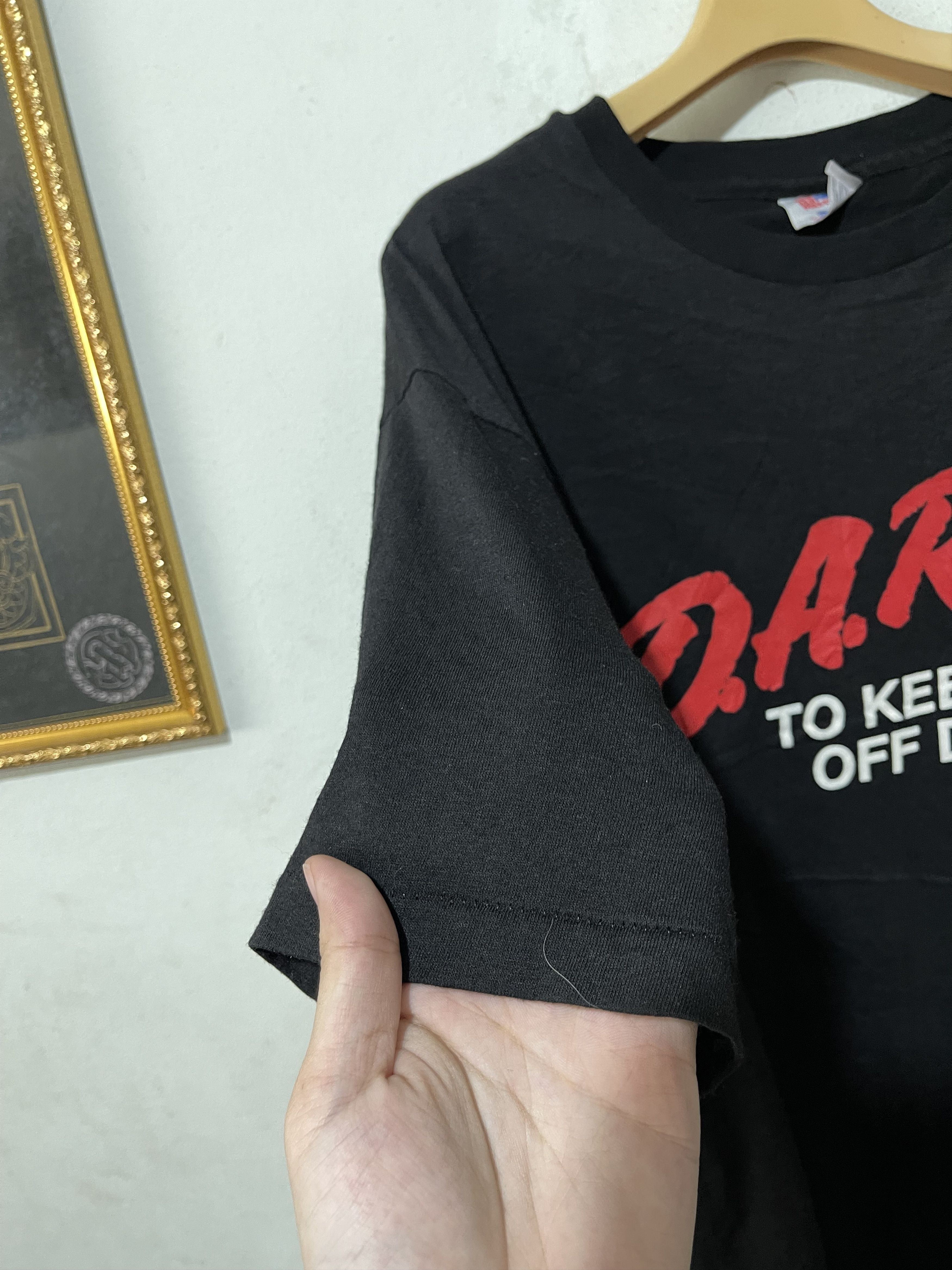 D.A.R.E × Vintage Vintage 80s DARE To Keep Kids Off Drugs Red Tee Size US XL / EU 56 / 4 - 4 Thumbnail
