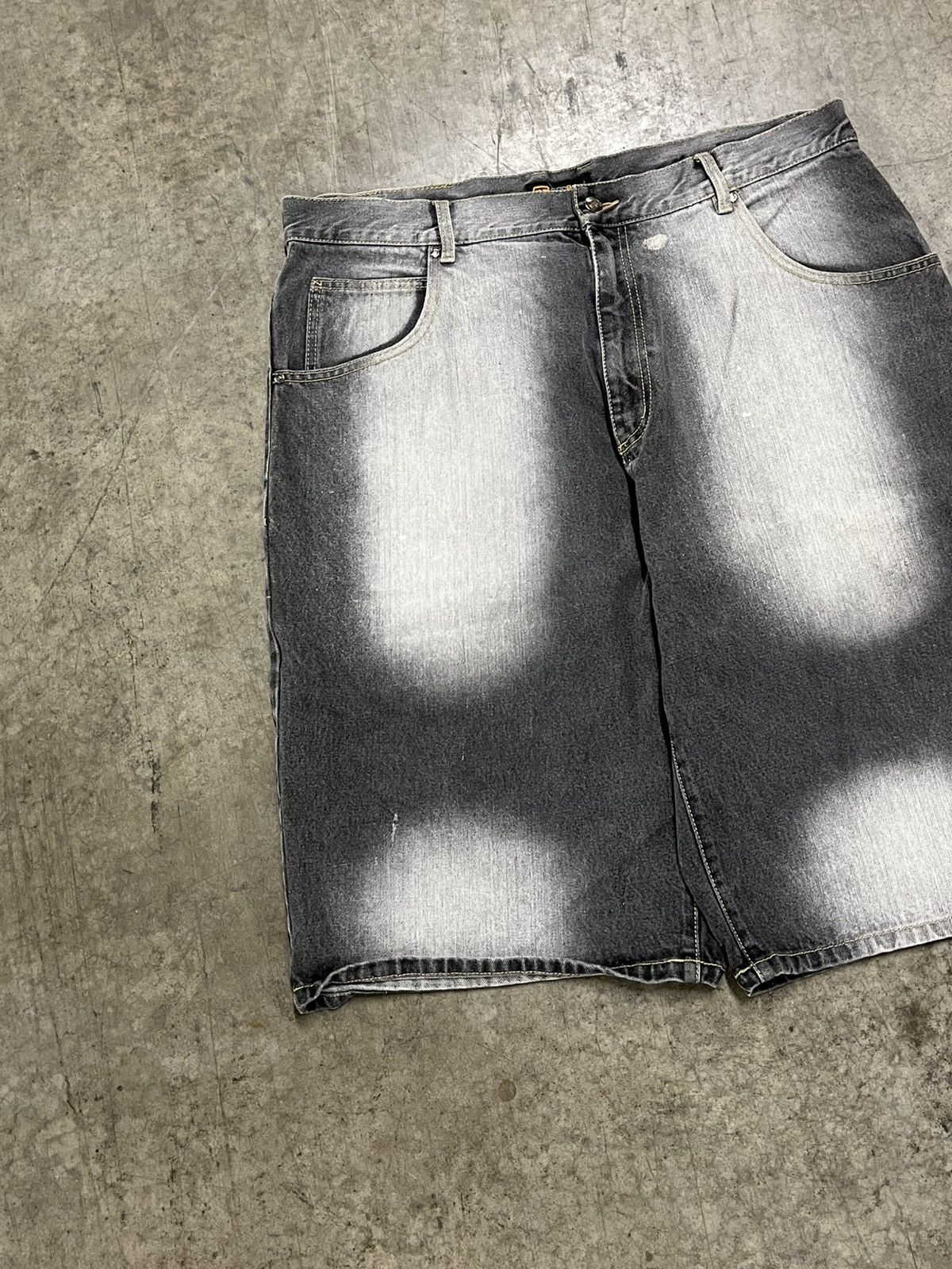 Other Y2K baggy fit jorts faded black skater streetwear hype rare Size US 36 / EU 52 - 2 Thumbnail