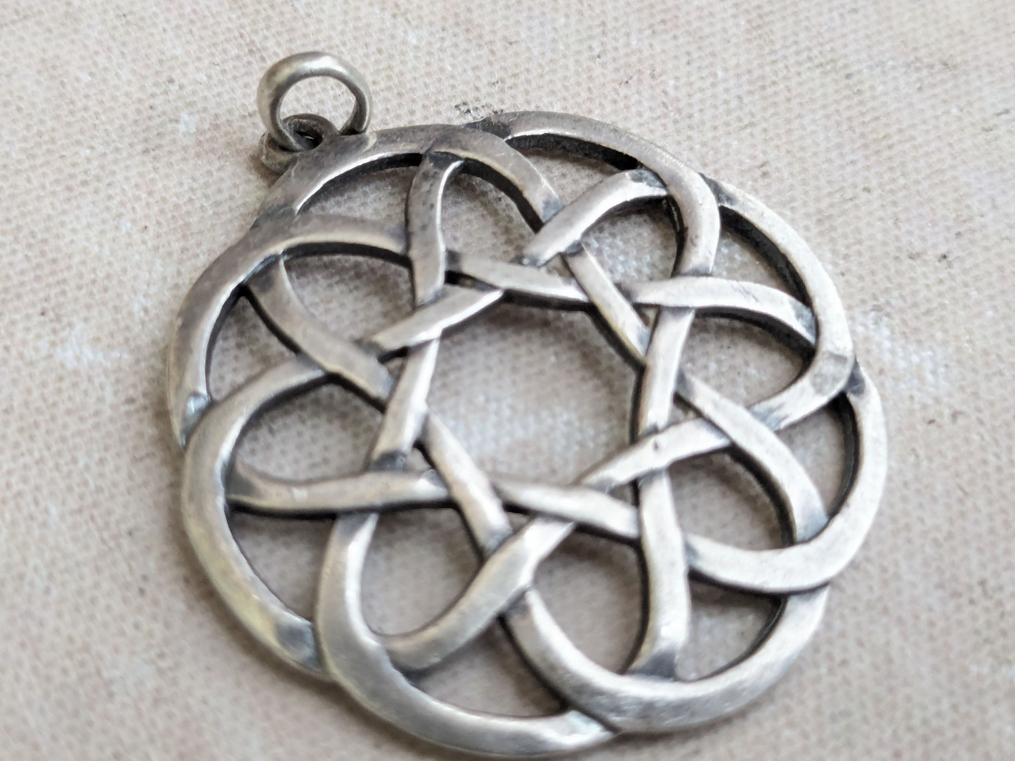 Sterling Silver Vintage Sterling Pendant Celtic Knot Flower Size ONE SIZE - 3 Thumbnail
