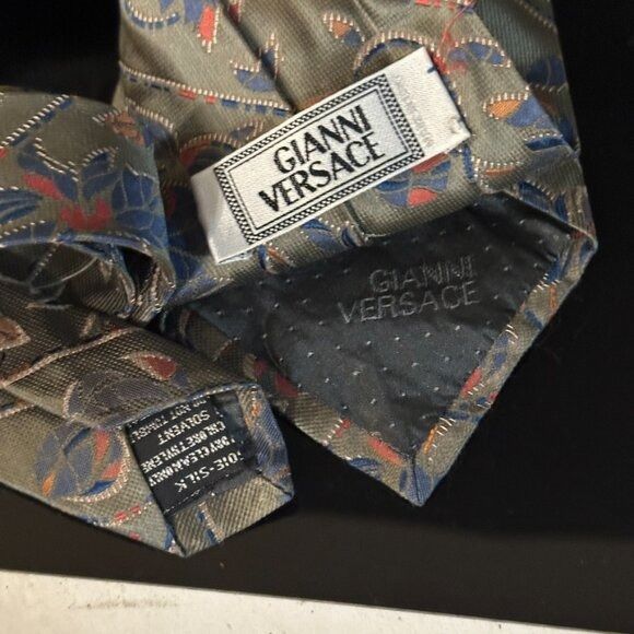 Versace Versace Silk Tie EUC Mint Vintage Gianni Floral Olive Green Size ONE SIZE - 3 Thumbnail