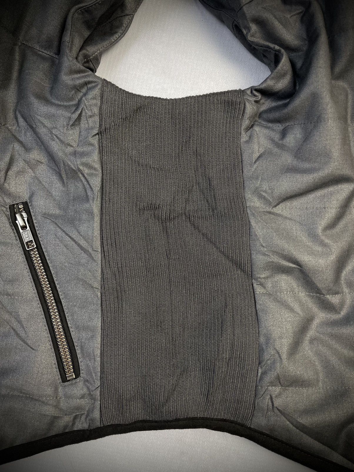 Le Grande Bleu (L.G.B.) 2000s Clouterie 🇯🇵 Bono Hooded Vest Size US S / EU 44-46 / 1 - 7 Thumbnail
