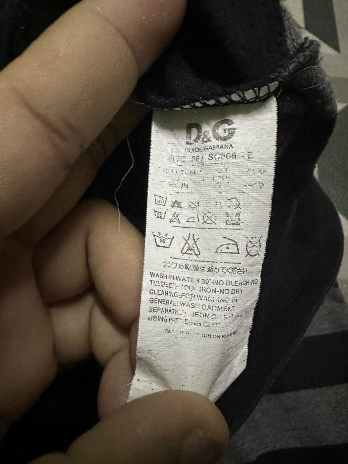 Dolce & Gabbana Dolce & Gabbana jacket is a men's full-zip track jacket Size US M / EU 48-50 / 2 - 6 Thumbnail