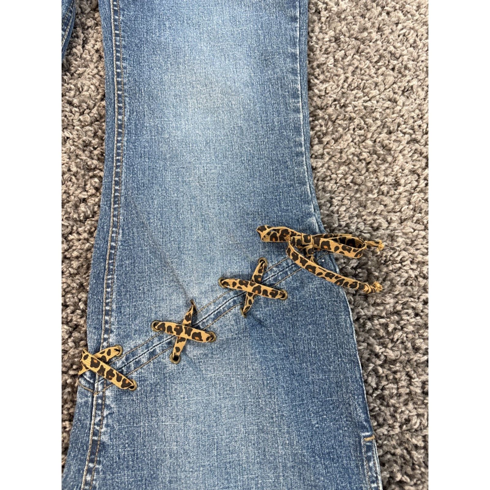 Vintage VINTAGE Mudd Jeans Womens 26x26 Mid Rise Bootcut Cheetah Lace 90s Jeans Womens 26 Blue Size 26" / US 2 / IT 38 - 4 Thumbnail