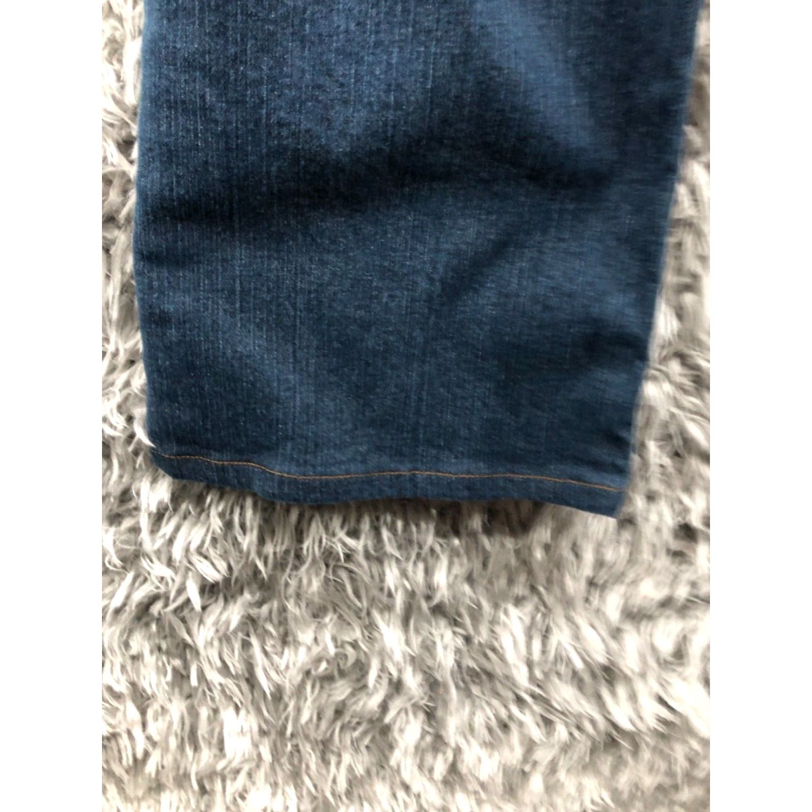 Lucky Brand Lucky Brand Jeans Classic Fit Dungarees Size 30 Womens Blue Medium Wash Denim 5-Pocket Classic Straight Size 30" / US 8 / IT 44 - 7 Thumbnail