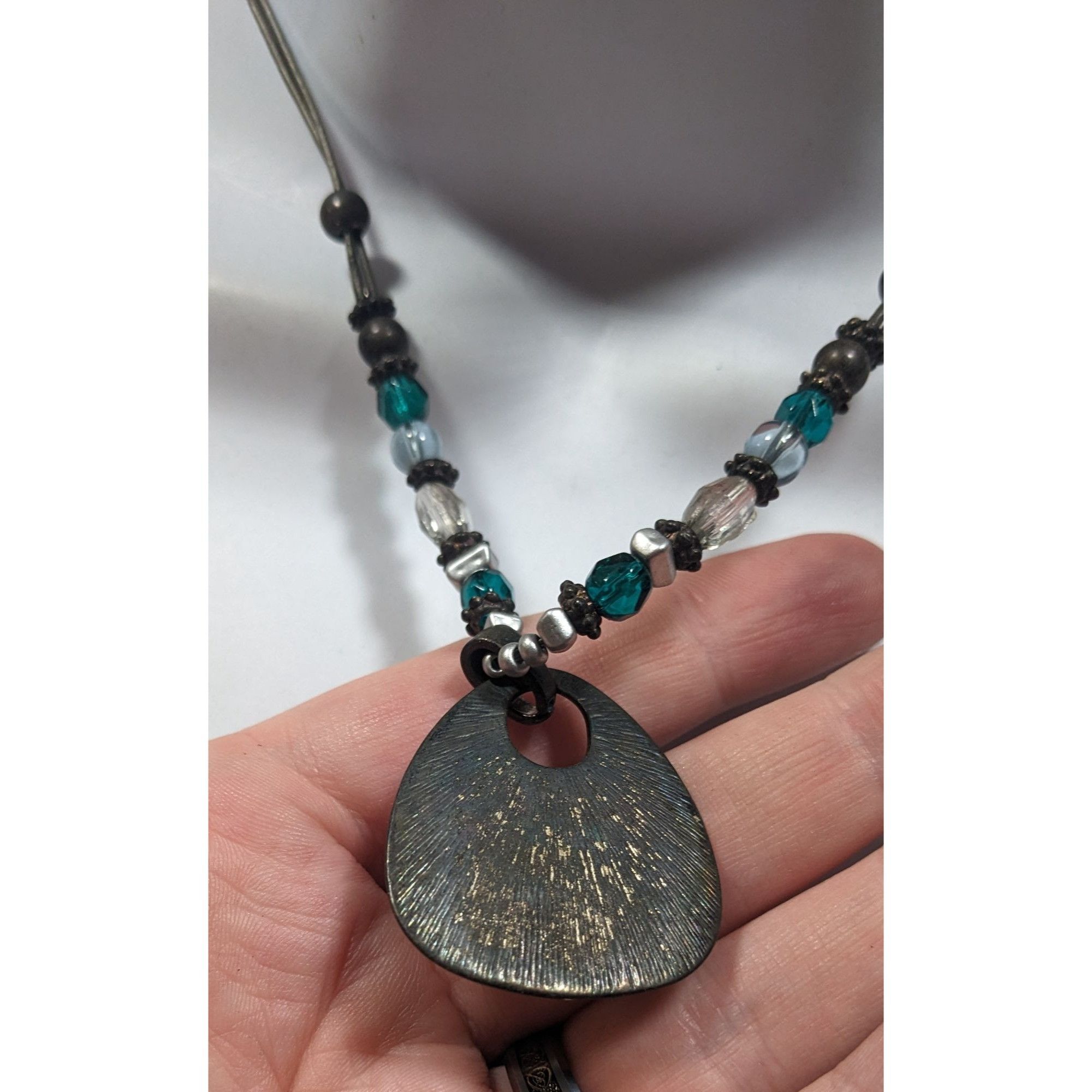 Other Blue And Silver Tone Glitter Enamel Beaded Pendant Necklace Size ONE SIZE - 8 Thumbnail