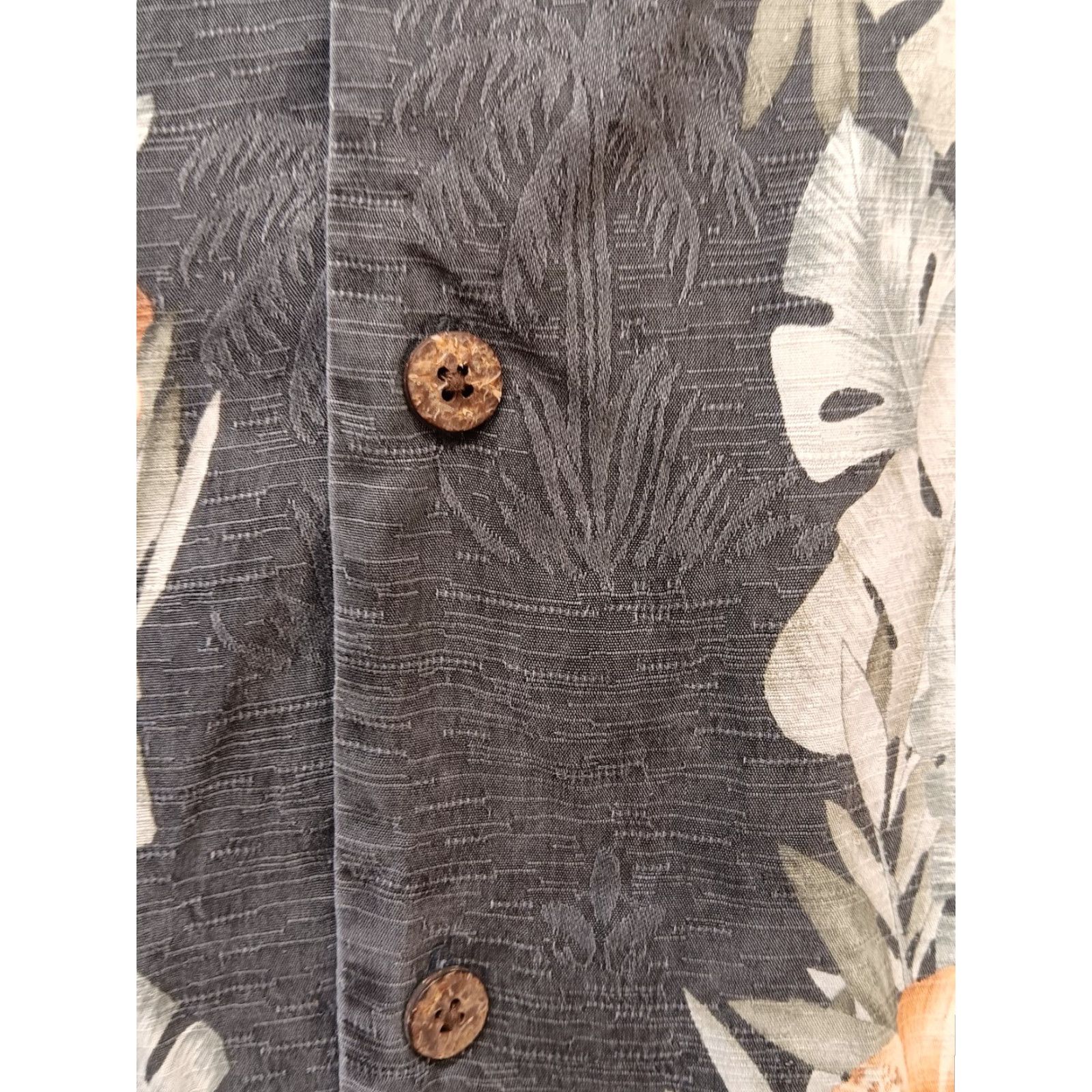 Tommy Bahama Tommy Bahama Shirt Mens XL Black 100% Silk Floral Tropical Short Sleeve Button-Up Casual, Travel, Party, Wedding Size US XL / EU 56 / 4 - 6 Thumbnail