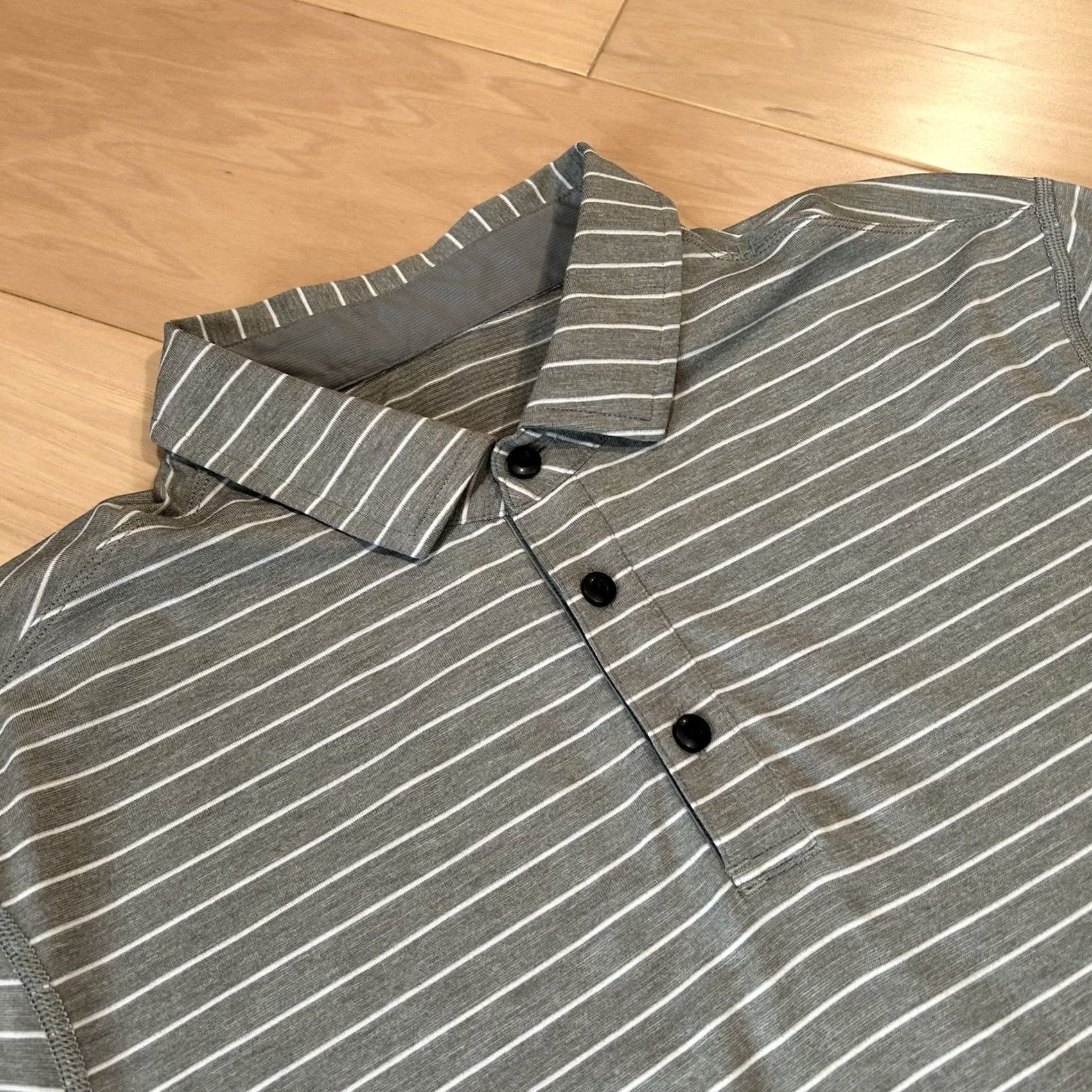 Lululemon Lululemon Chip Shot Polo Shirt Men’s Medium Gray Striped Short Sleeve Size US M / EU 48-50 / 2 - 2 Thumbnail