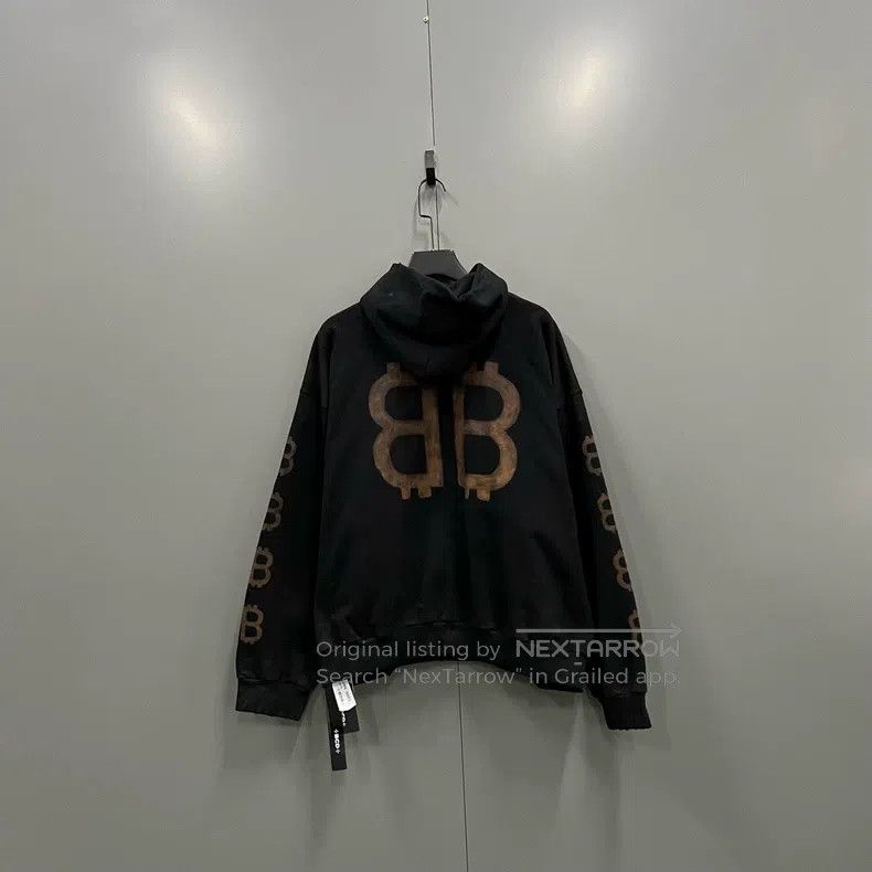 Balenciaga Balenciaga Vintage BB Printed Qilin Arm Hoodie Size US S / EU 44-46 / 1 - 2 Thumbnail