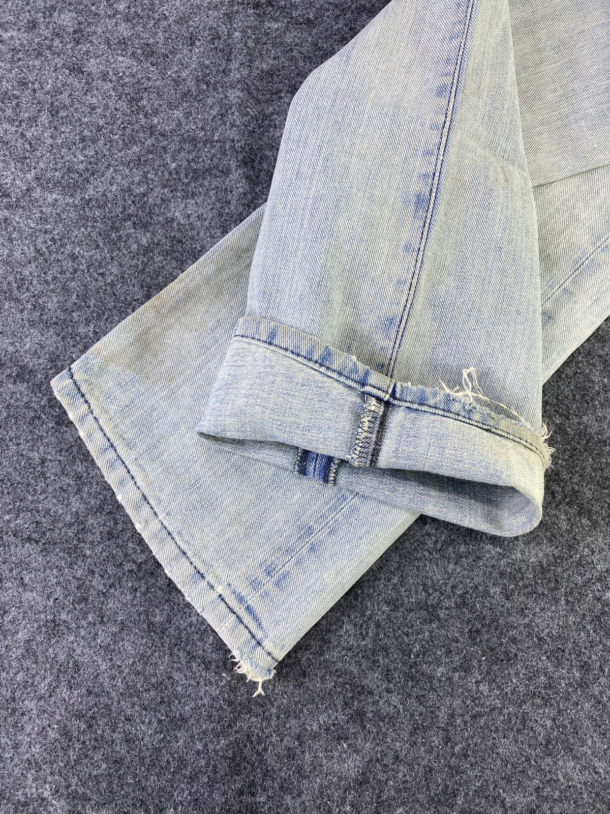 Jean × Lee Vintage Lee Low Waisted Distressed Jeans - J893 Size 30" / US 8 / IT 44 - 9 Thumbnail