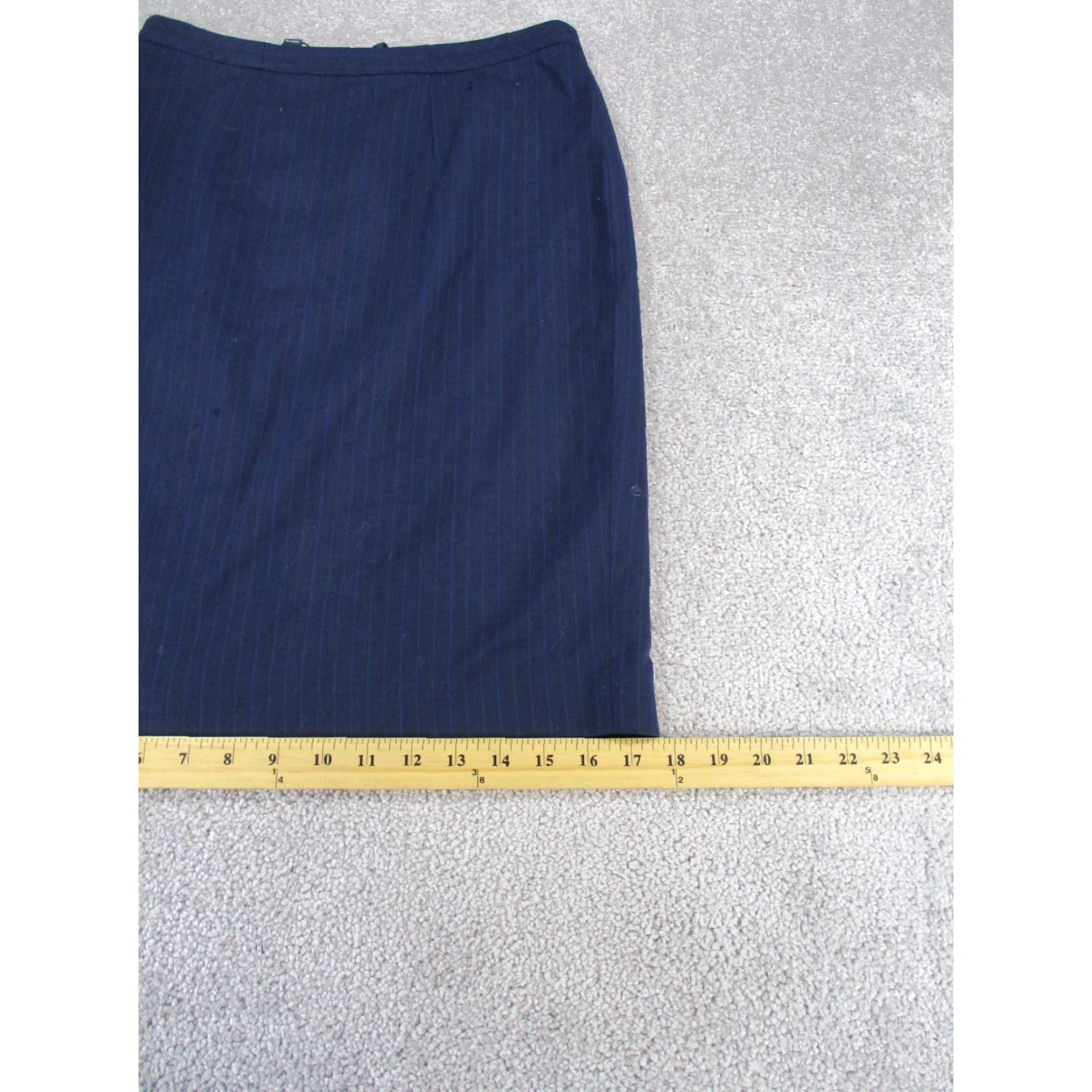 Brooks Brothers VINTAGE Brooks Brothers Skirt Womens 4P Navy Blue Pinstripe Wool Pencil NEW Holes Size 27" / US 4 / IT 40 - 6 Thumbnail