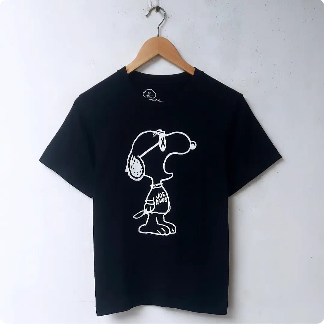 image of Uniqlo Peanuts X Kaws Tshirt in Black, Men's (Size XS)