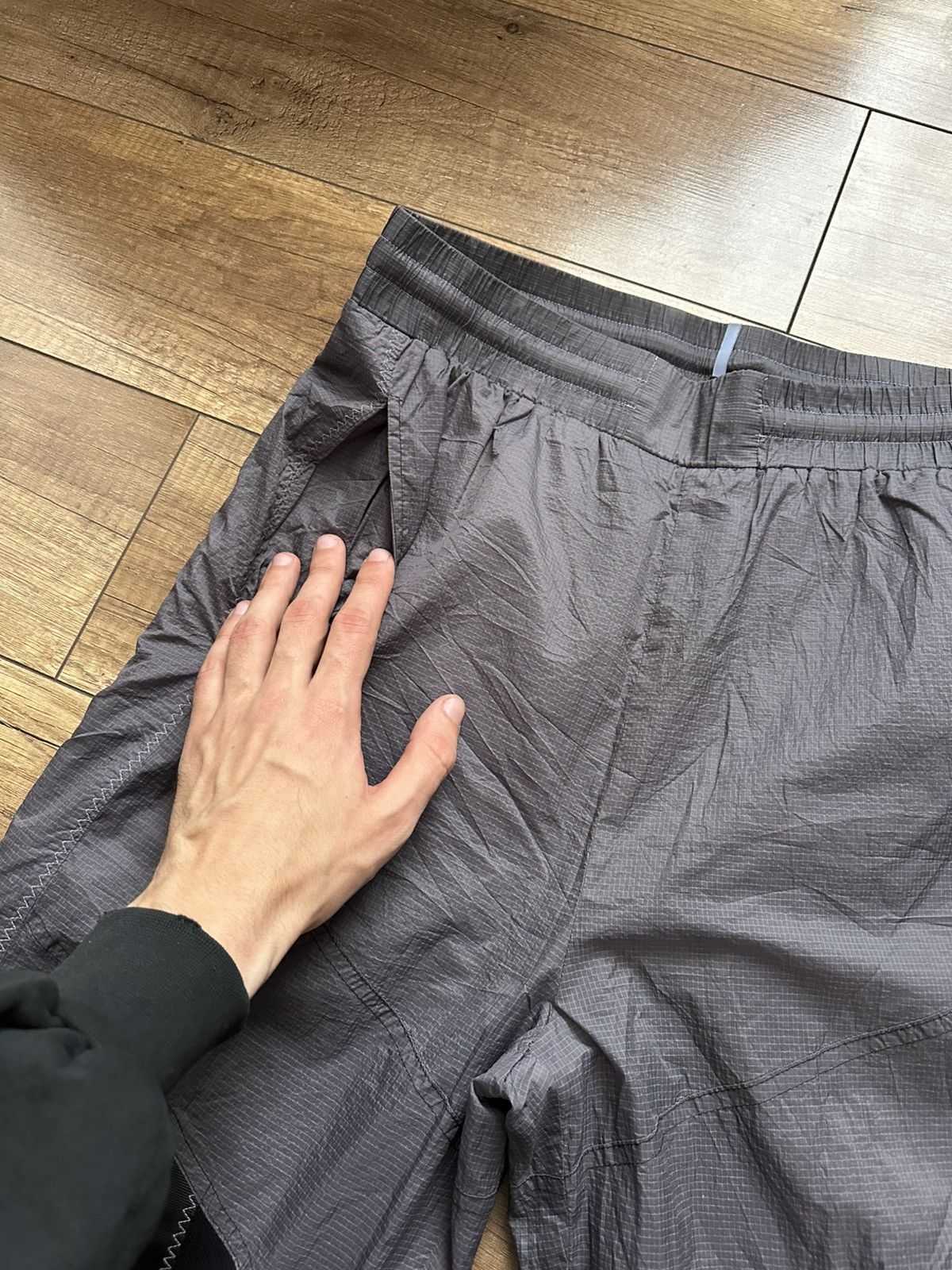 MCQ MCQ Alexander McQueen Track Nylon Parachute Pants Size US 34 / EU 50 - 9 Thumbnail