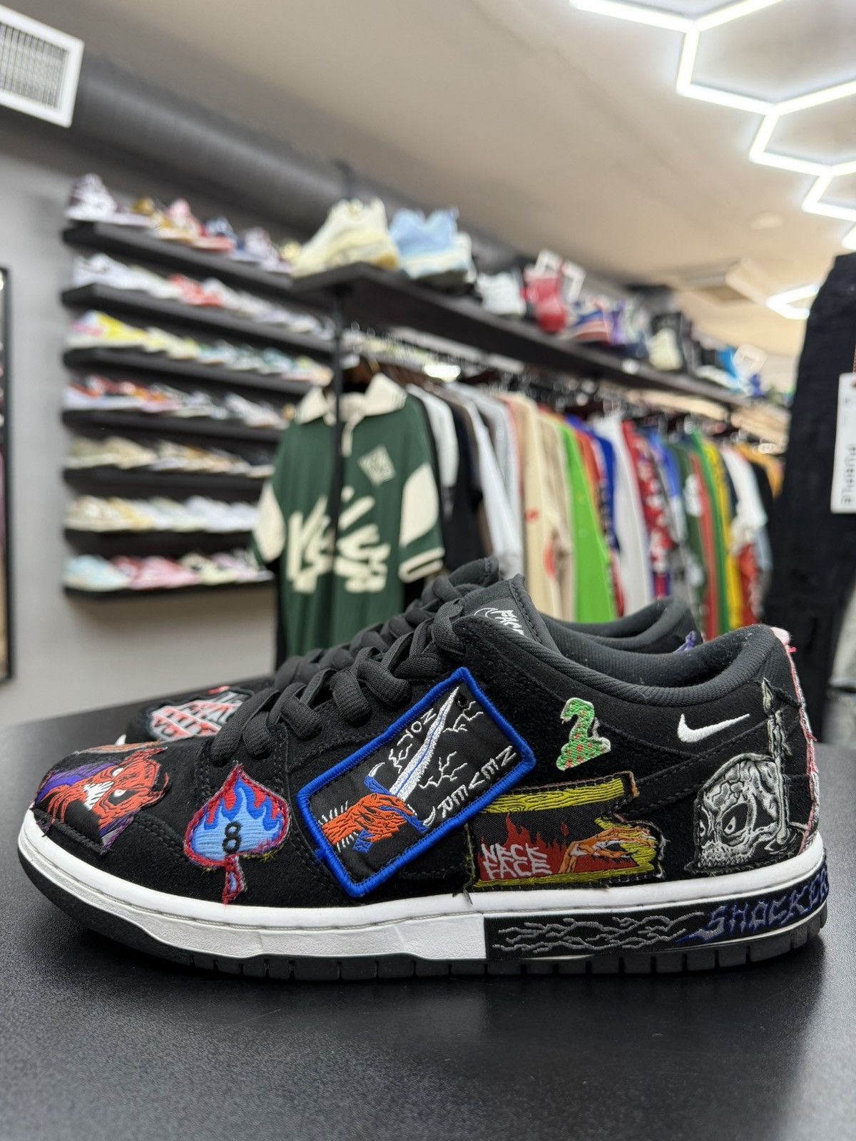 Nike Size 9 - Nike SB Dunk Low Neckface Size US 9 / EU 42 - 1 Thumbnail