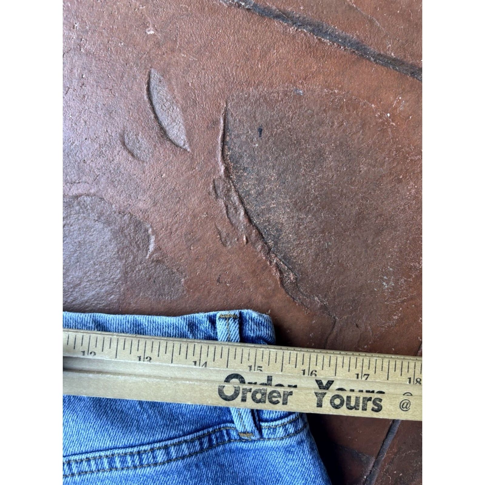 Good American Good American Denim Jeans Women’s 12 Straight Leg Distressed Jeans Blue 5-Pocket Regular Mens? Size 34" / US 12 / IT 48 - 4 Thumbnail