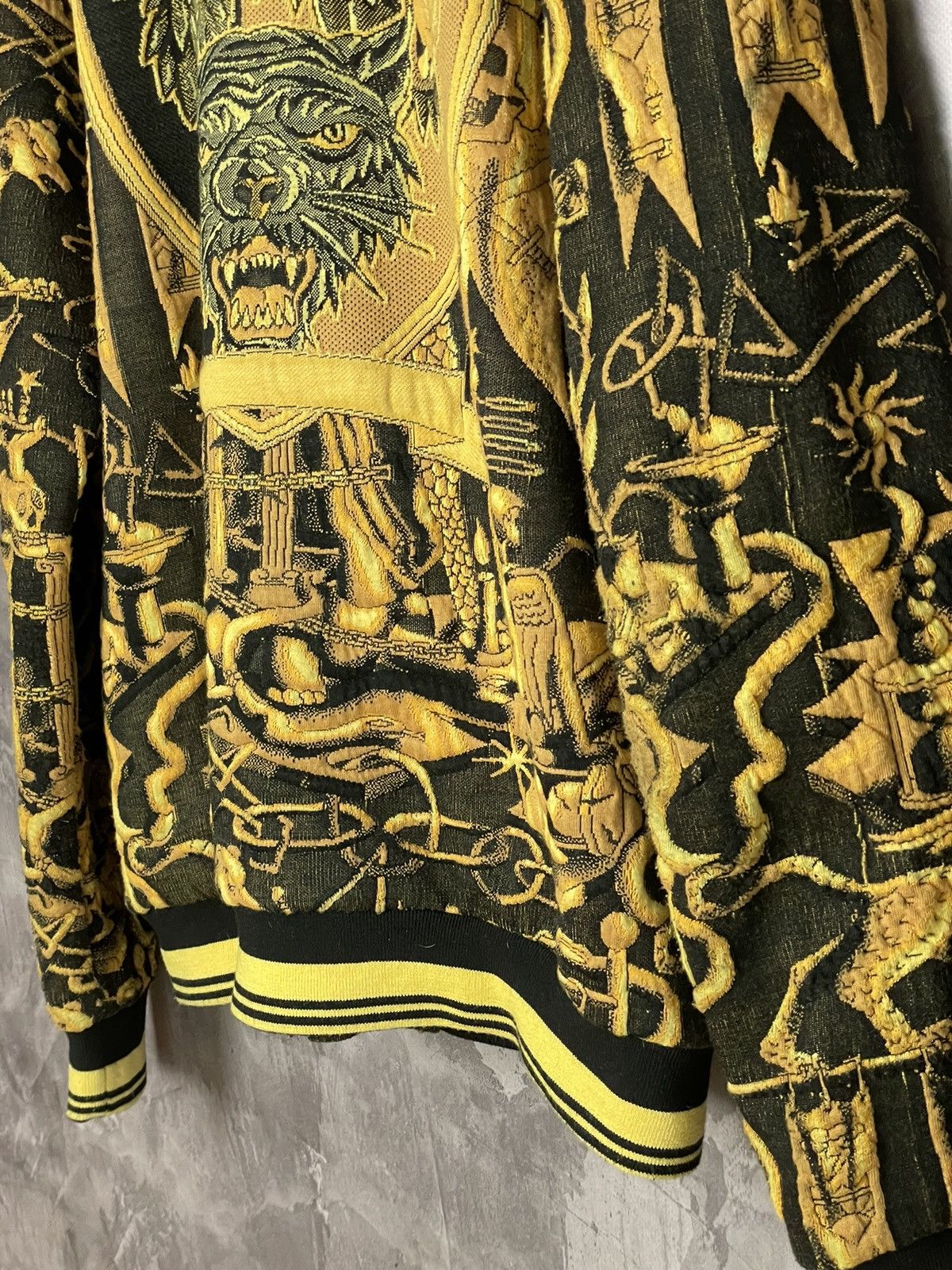 Japanese Brand ZARA Embroidered Velvet Bomber Jacket Yellow Size US L / EU 52-54 / 3 - 19 Thumbnail