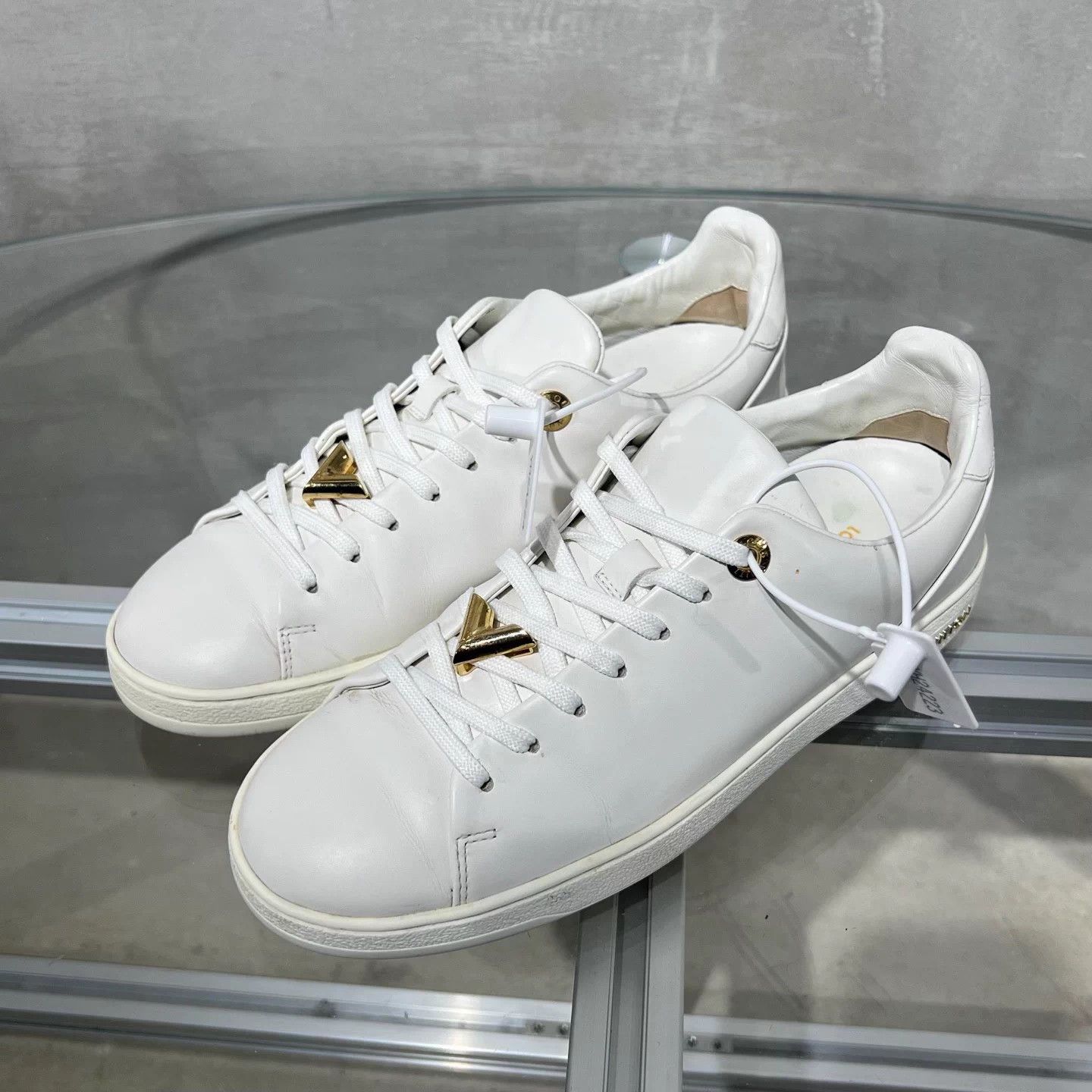 Louis Vuitton LV Classic Metal White Sneakers UK2.5 EU36.5 Size US 5.5 / IT 35.5 - 2 Thumbnail